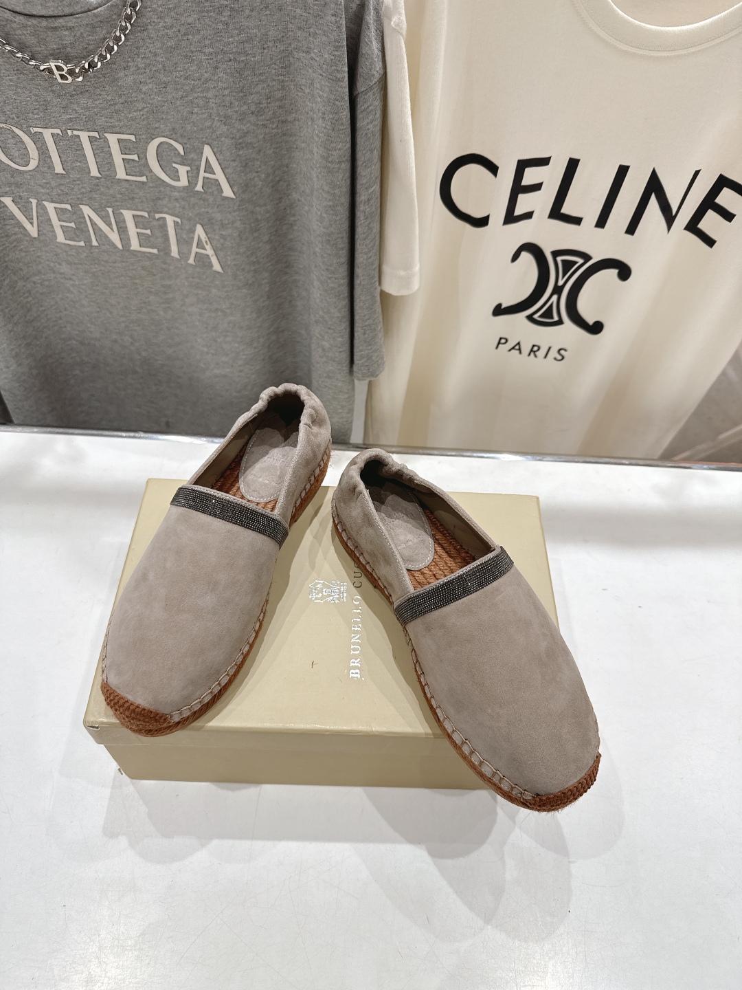 高版本出厂
   Brunello Cucinelli 新款BC麻绳底渔夫鞋系列，一脚蹬乐福鞋。网红推荐