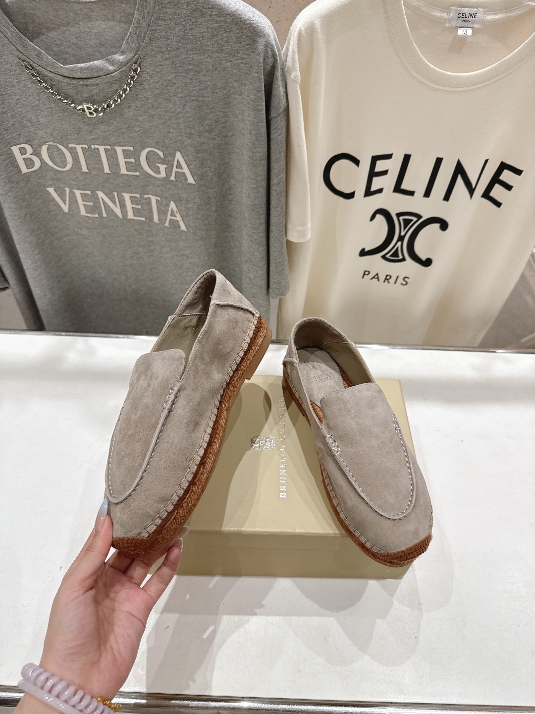 高版本出厂
   Brunello Cucinelli 新款BC麻绳底渔夫鞋系列，一脚蹬乐福鞋。网红推荐