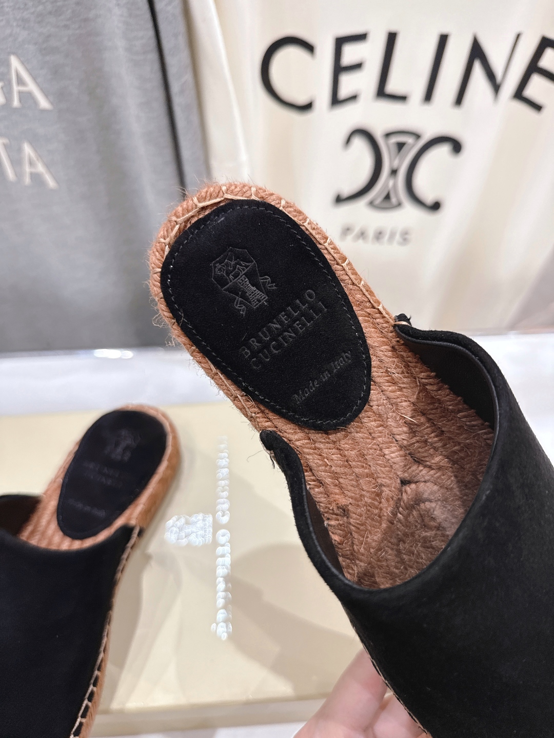高版本出厂
   Brunello Cucinelli 新款BC麻绳底渔夫鞋系列，一脚蹬乐福鞋。网红推荐