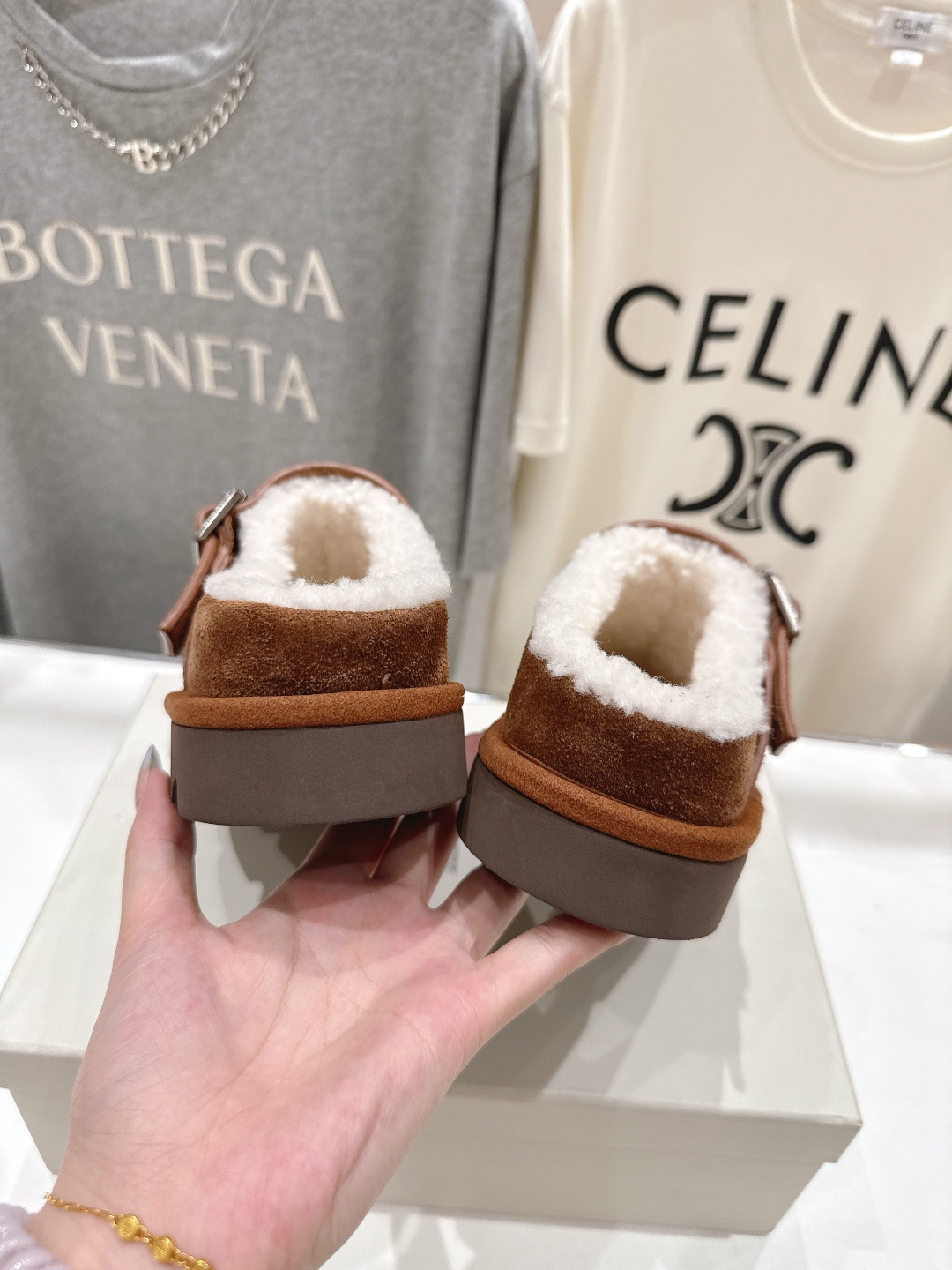 高版本出厂 Brunello Cucinelli 新款BC秋冬半包毛毛拖鞋,市场高版本BC是意大利知名品