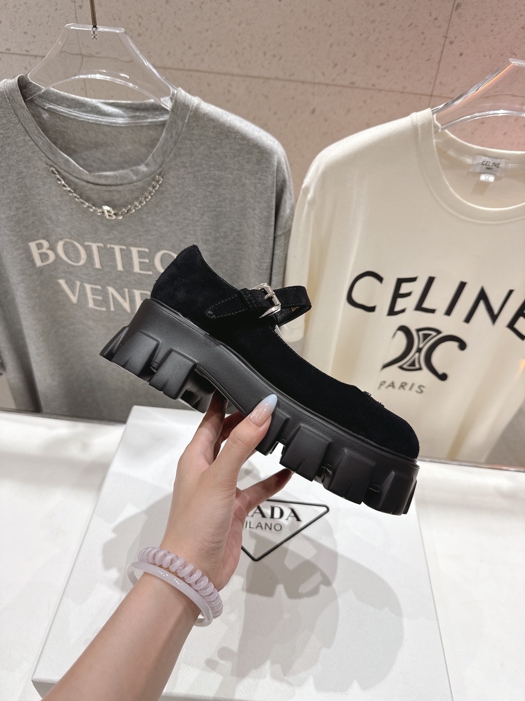 高版本出厂 prada* 普拉达ss25new arrival~P家新品三角扣厚底玛丽珍单鞋乐福鞋 顶级