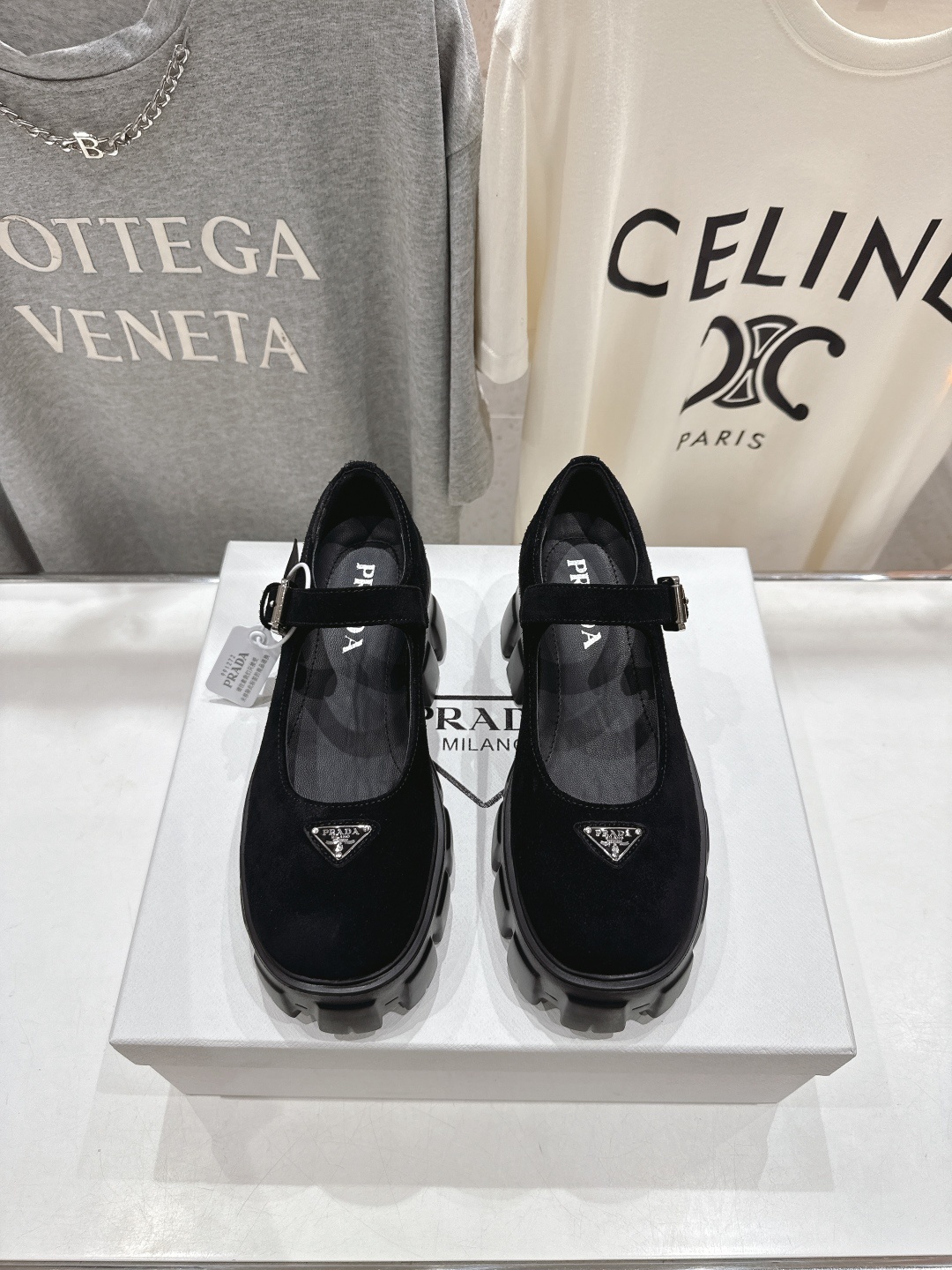 高版本出厂 prada* 普拉达ss25new arrival~P家新品三角扣厚底玛丽珍单鞋乐福鞋 顶级