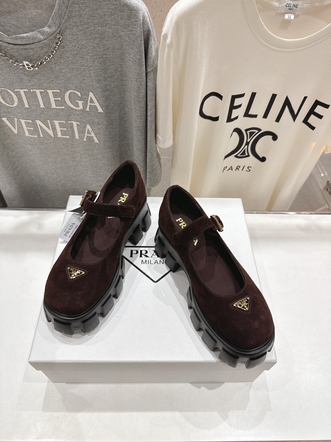 高版本出厂 prada* 普拉达ss25new arrival~P家新品三角扣厚底玛丽珍单鞋乐福鞋 顶级