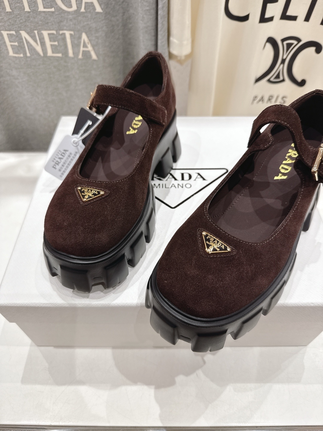 高版本出厂 prada* 普拉达ss25new arrival~P家新品三角扣厚底玛丽珍单鞋乐福鞋 顶级