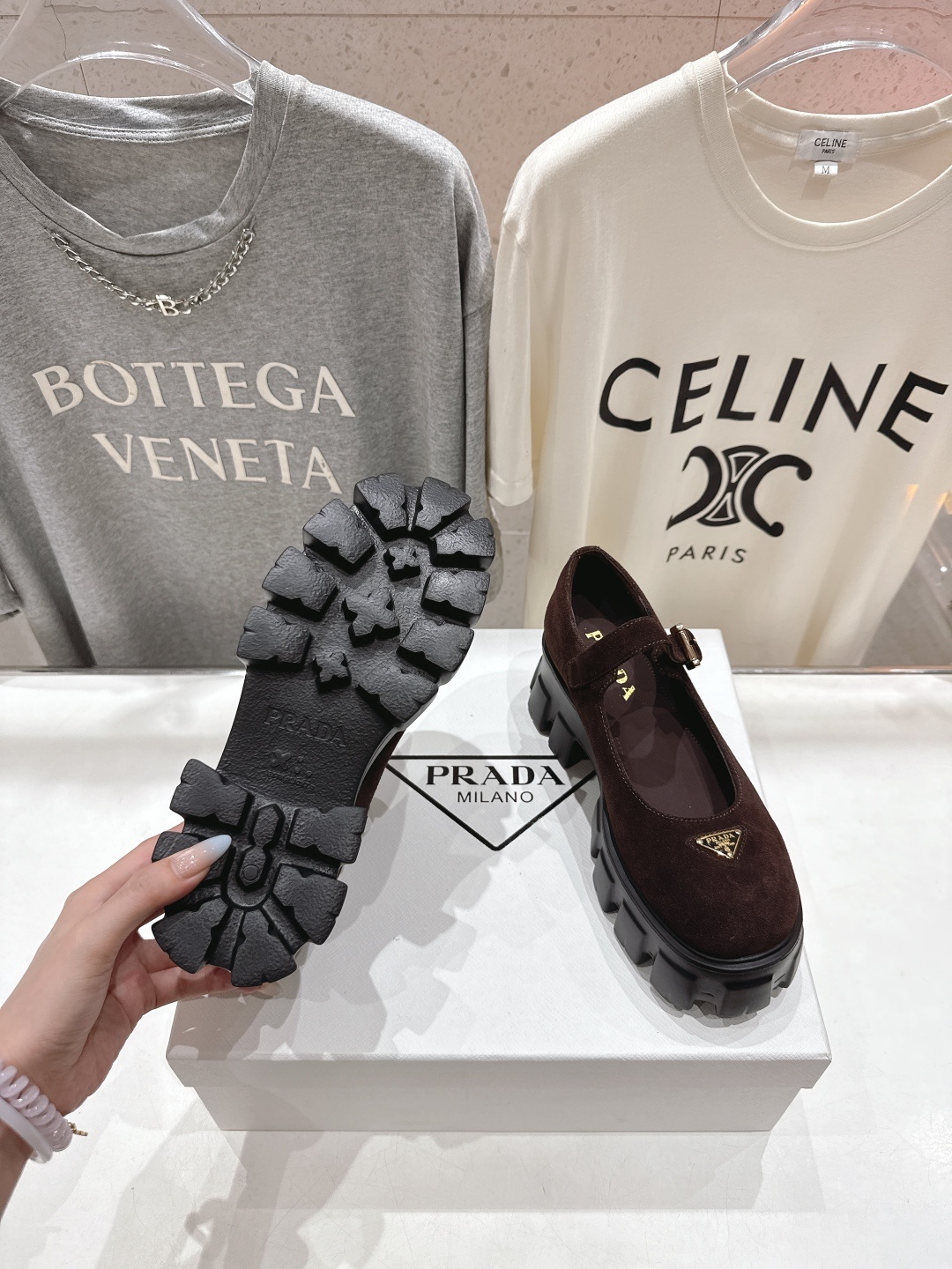 高版本出厂 prada* 普拉达ss25new arrival~P家新品三角扣厚底玛丽珍单鞋乐福鞋 顶级