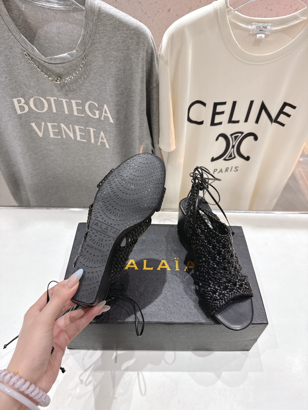 高版本出厂 独家新品 Alaia 阿莱亚25ss/ 走秀款厚底坡跟网面鞋凉鞋 最近超火的一款网面鞋章小蕙