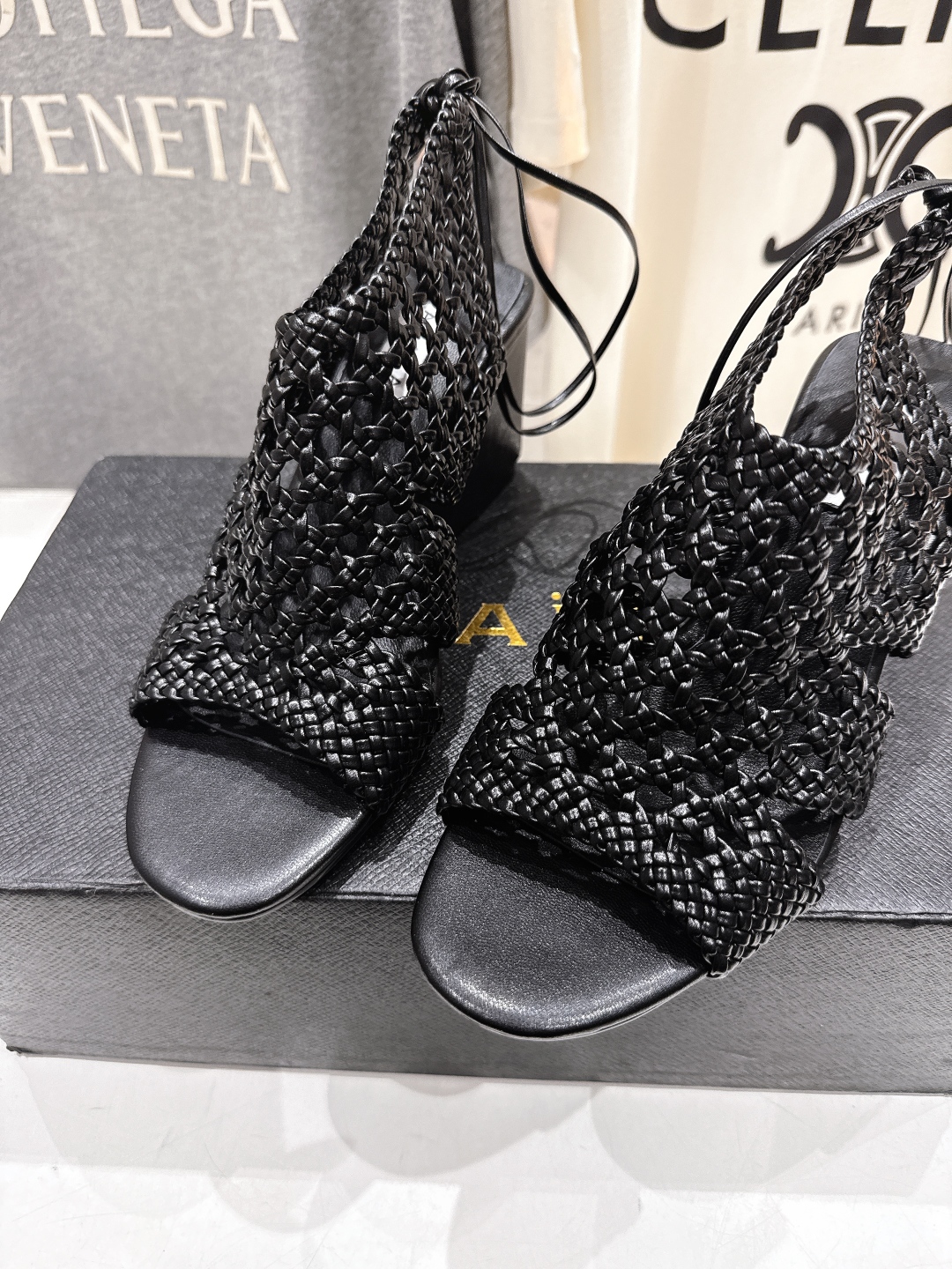 高版本出厂 独家新品 Alaia 阿莱亚25ss/ 走秀款厚底坡跟网面鞋凉鞋 最近超火的一款网面鞋章小蕙