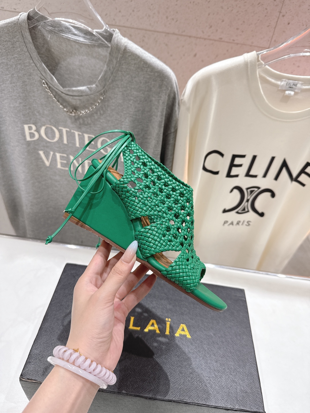 高版本出厂 独家新品 Alaia 阿莱亚25ss/ 走秀款厚底坡跟网面鞋凉鞋 最近超火的一款网面鞋章小蕙