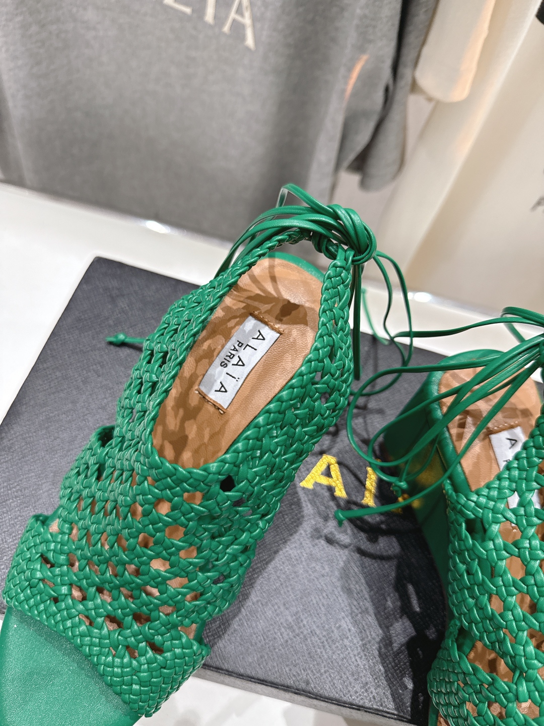 高版本出厂 独家新品 Alaia 阿莱亚25ss/ 走秀款厚底坡跟网面鞋凉鞋 最近超火的一款网面鞋章小蕙