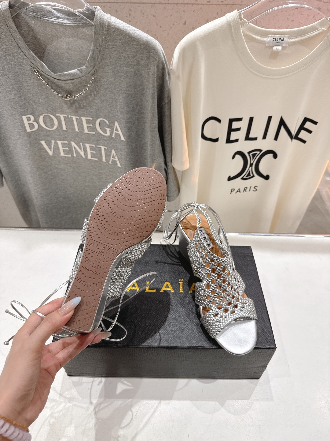 高版本出厂 独家新品 Alaia 阿莱亚25ss/ 走秀款厚底坡跟网面鞋凉鞋 最近超火的一款网面鞋章小蕙