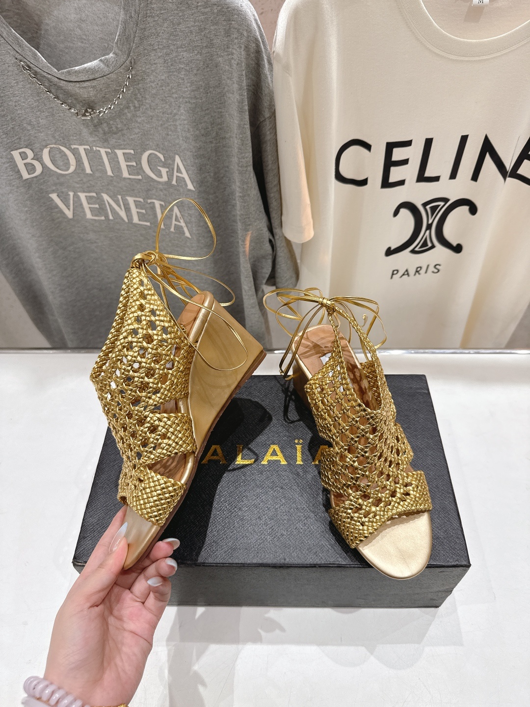 高版本出厂 独家新品 Alaia 阿莱亚25ss/ 走秀款厚底坡跟网面鞋凉鞋 最近超火的一款网面鞋章小蕙