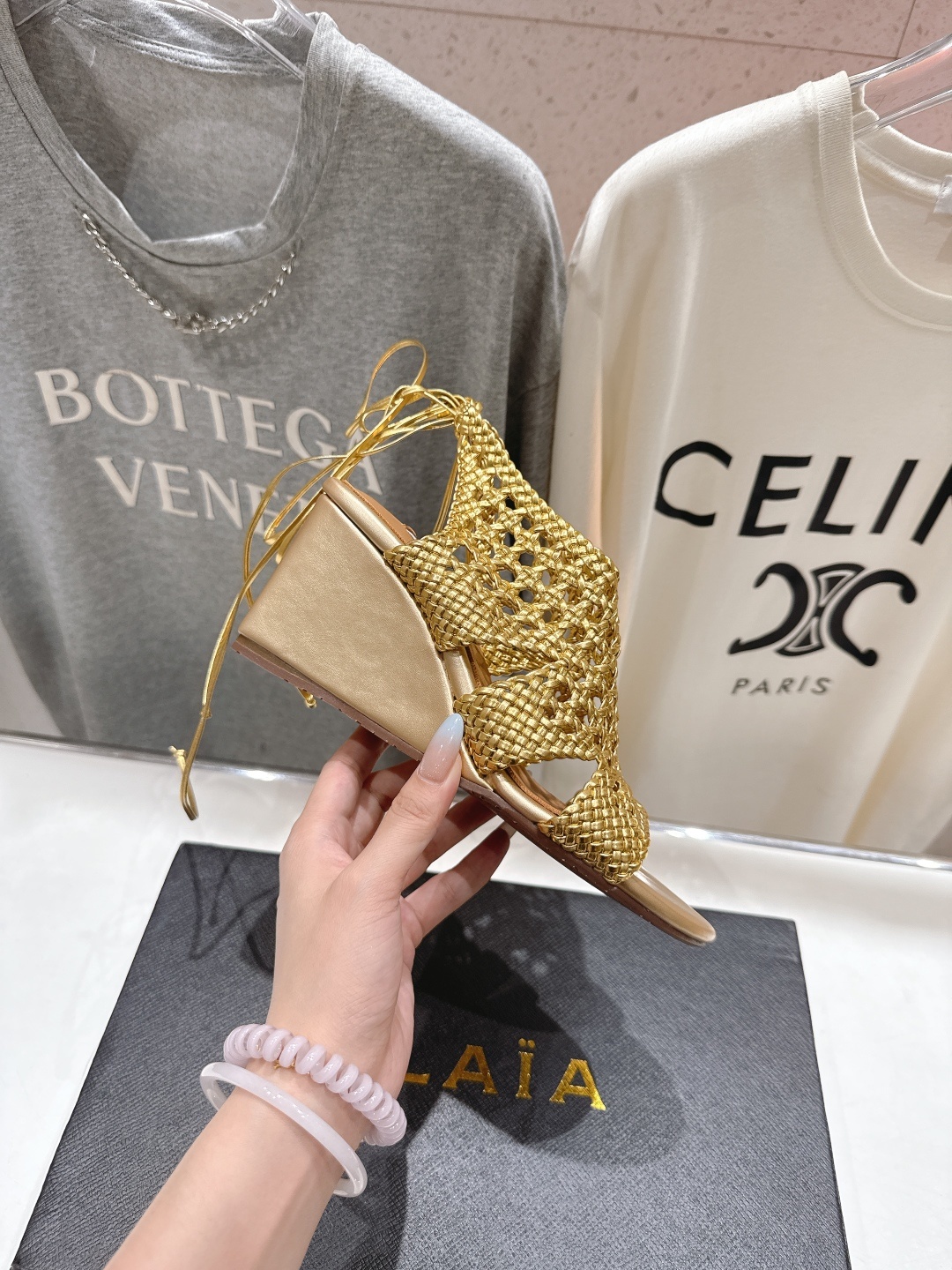 高版本出厂 独家新品 Alaia 阿莱亚25ss/ 走秀款厚底坡跟网面鞋凉鞋 最近超火的一款网面鞋章小蕙