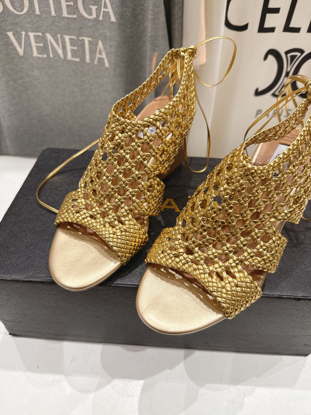 高版本出厂 独家新品 Alaia 阿莱亚25ss/ 走秀款厚底坡跟网面鞋凉鞋 最近超火的一款网面鞋章小蕙