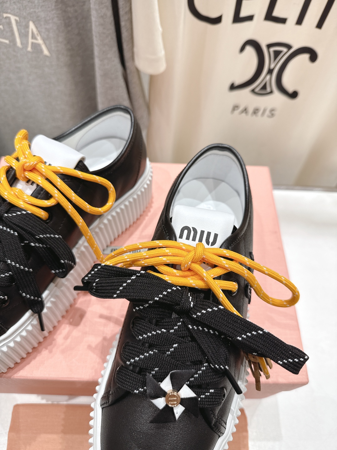 高版本出厂 MiuMiu/繆繆25ss new arrival F039～miu家2025ss走秀款系带