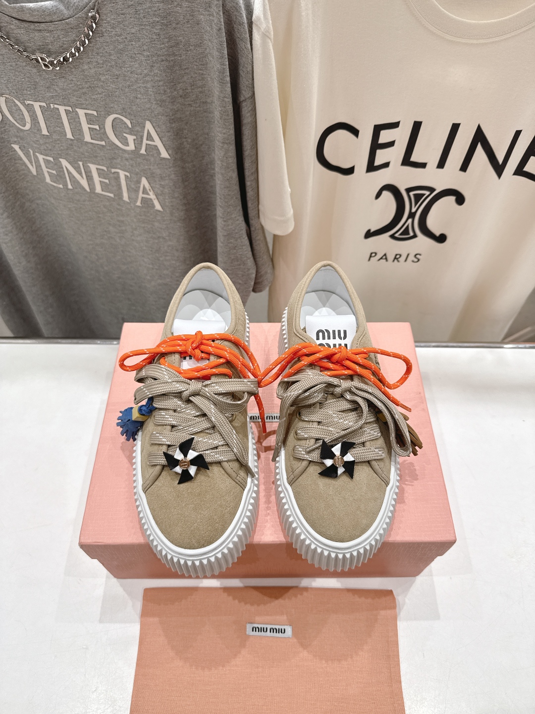 高版本出厂 MiuMiu/繆繆25ss new arrival F039～miu家2025ss走秀款系带
