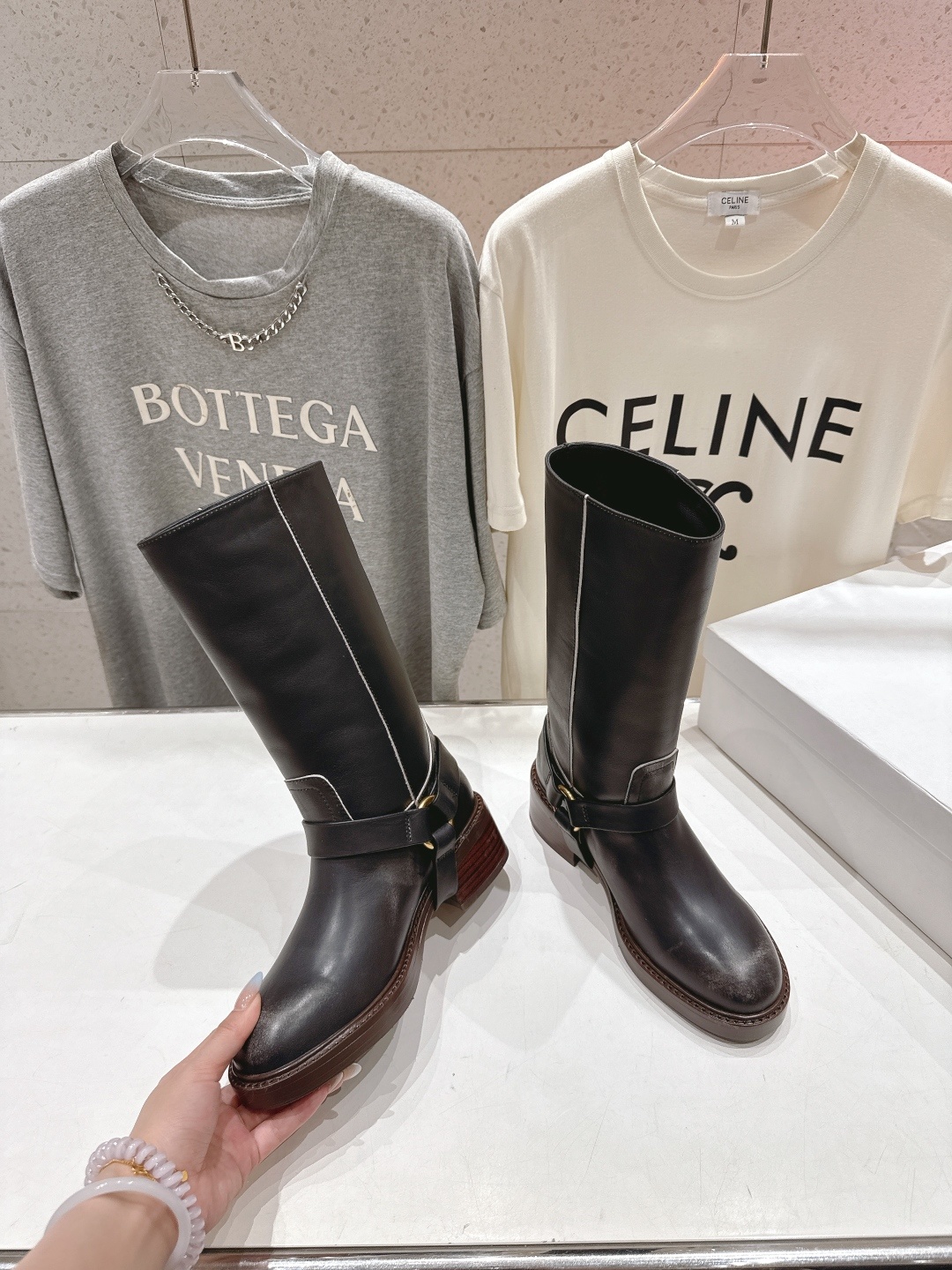高版本出厂 Chloe-克洛伊F039蔻依 25ss秋冬新款复古机车靴粗跟厚底切尔西靴中筒靴这款靴子上脚