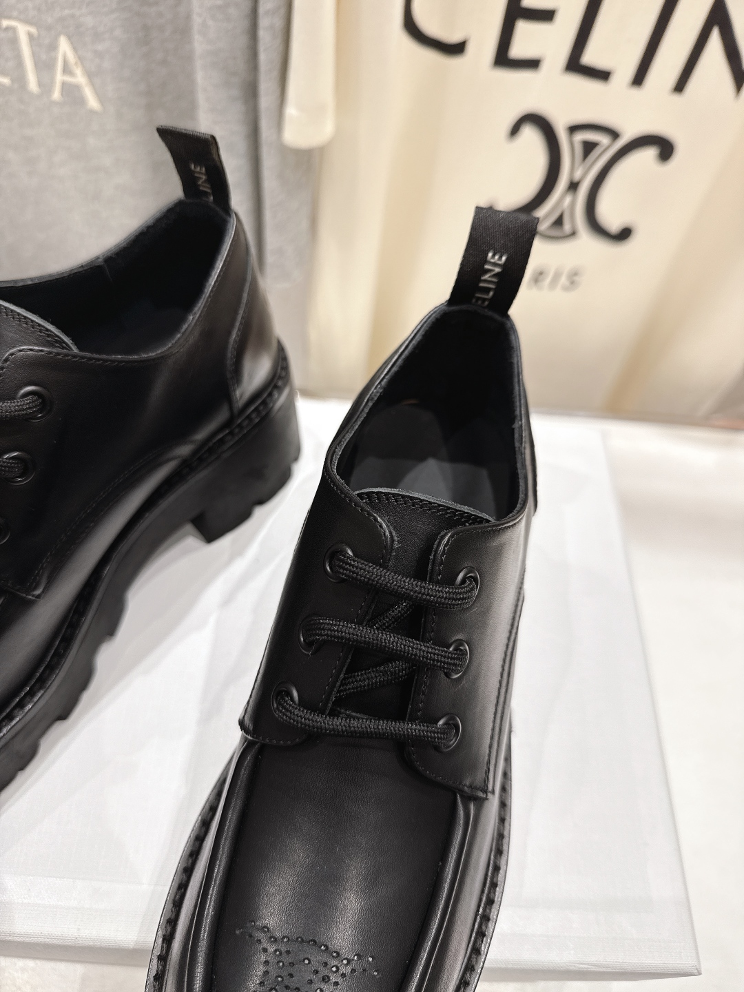 高版本出厂 CELINE*赛琳2025ss新款复古厚底乐福鞋休闲鞋网红爆款来袭！各大网红抢先体验、Cel