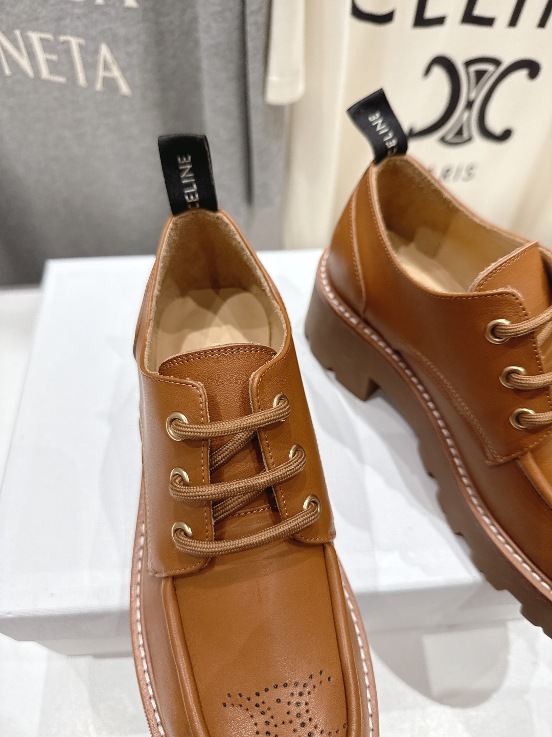 高版本出厂 CELINE*赛琳2025ss新款复古厚底乐福鞋休闲鞋网红爆款来袭！各大网红抢先体验、Cel