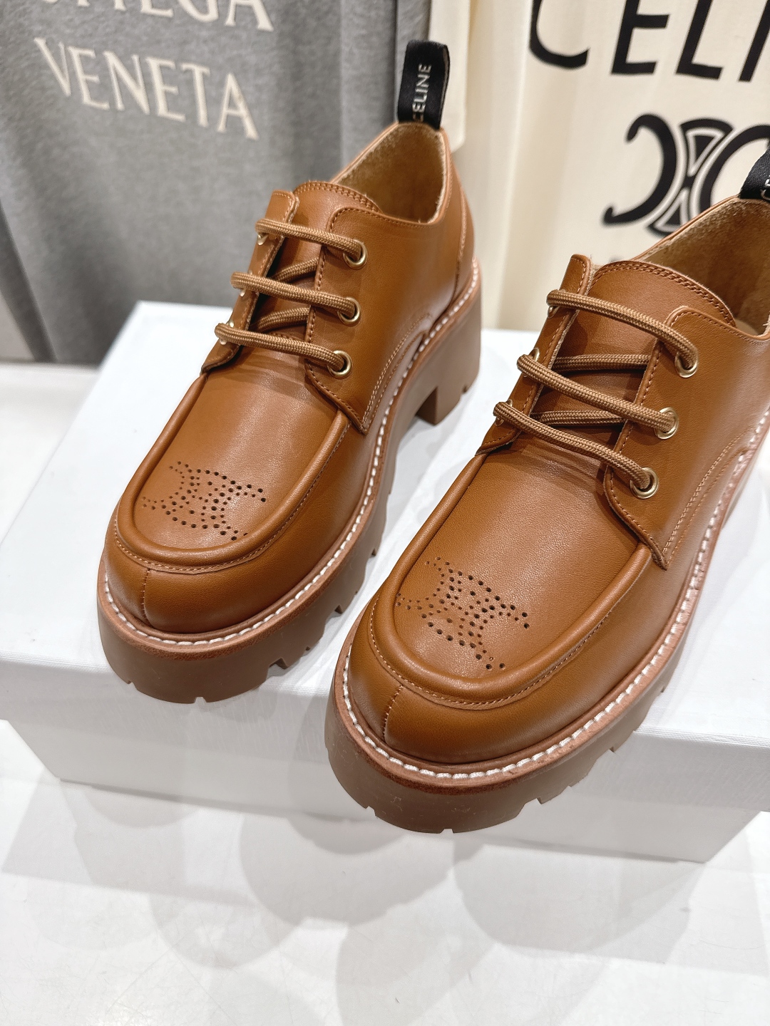 高版本出厂 CELINE*赛琳2025ss新款复古厚底乐福鞋休闲鞋网红爆款来袭！各大网红抢先体验、Cel