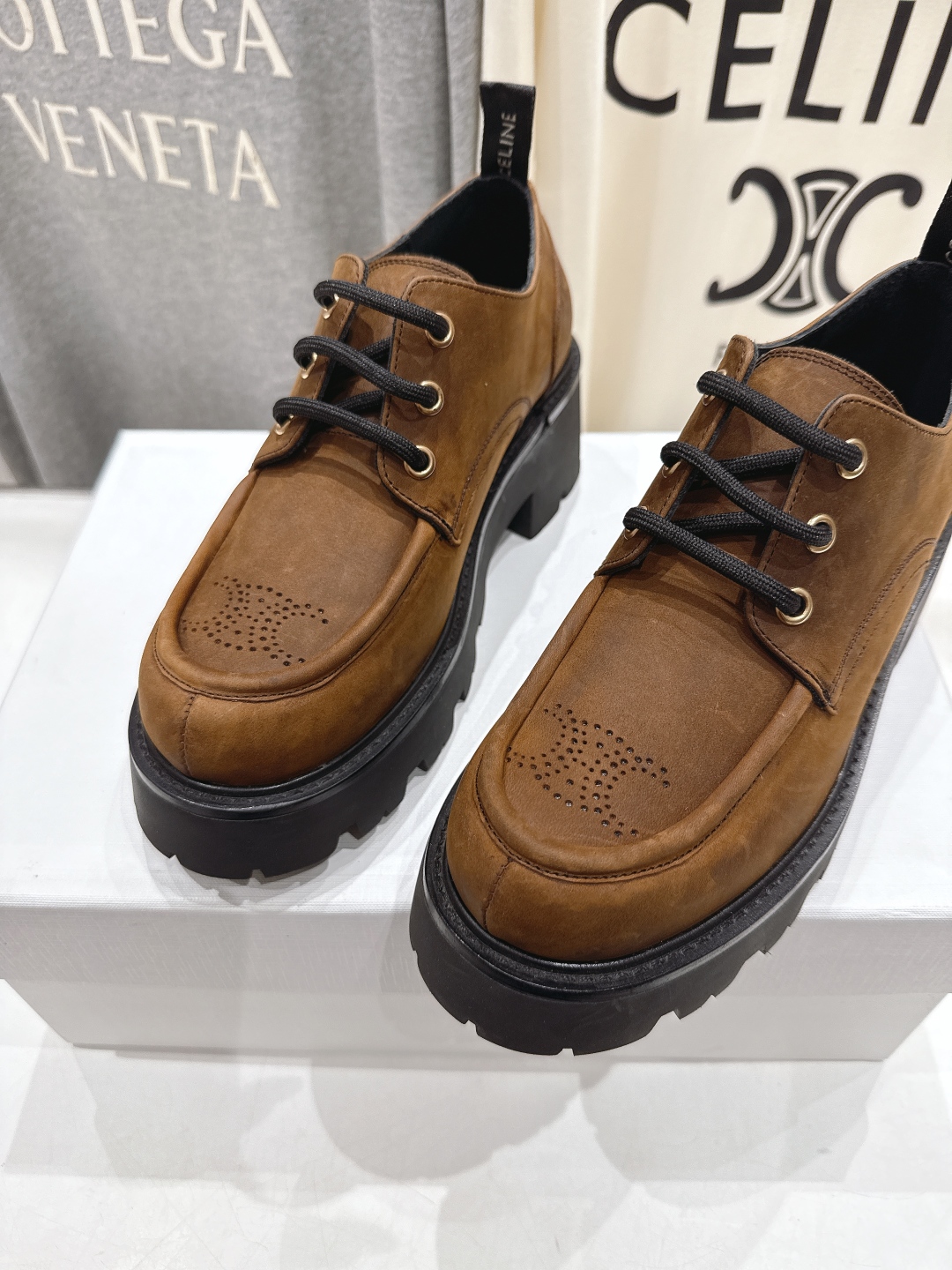 高版本出厂 CELINE*赛琳2025ss新款复古厚底乐福鞋休闲鞋网红爆款来袭！各大网红抢先体验、Cel