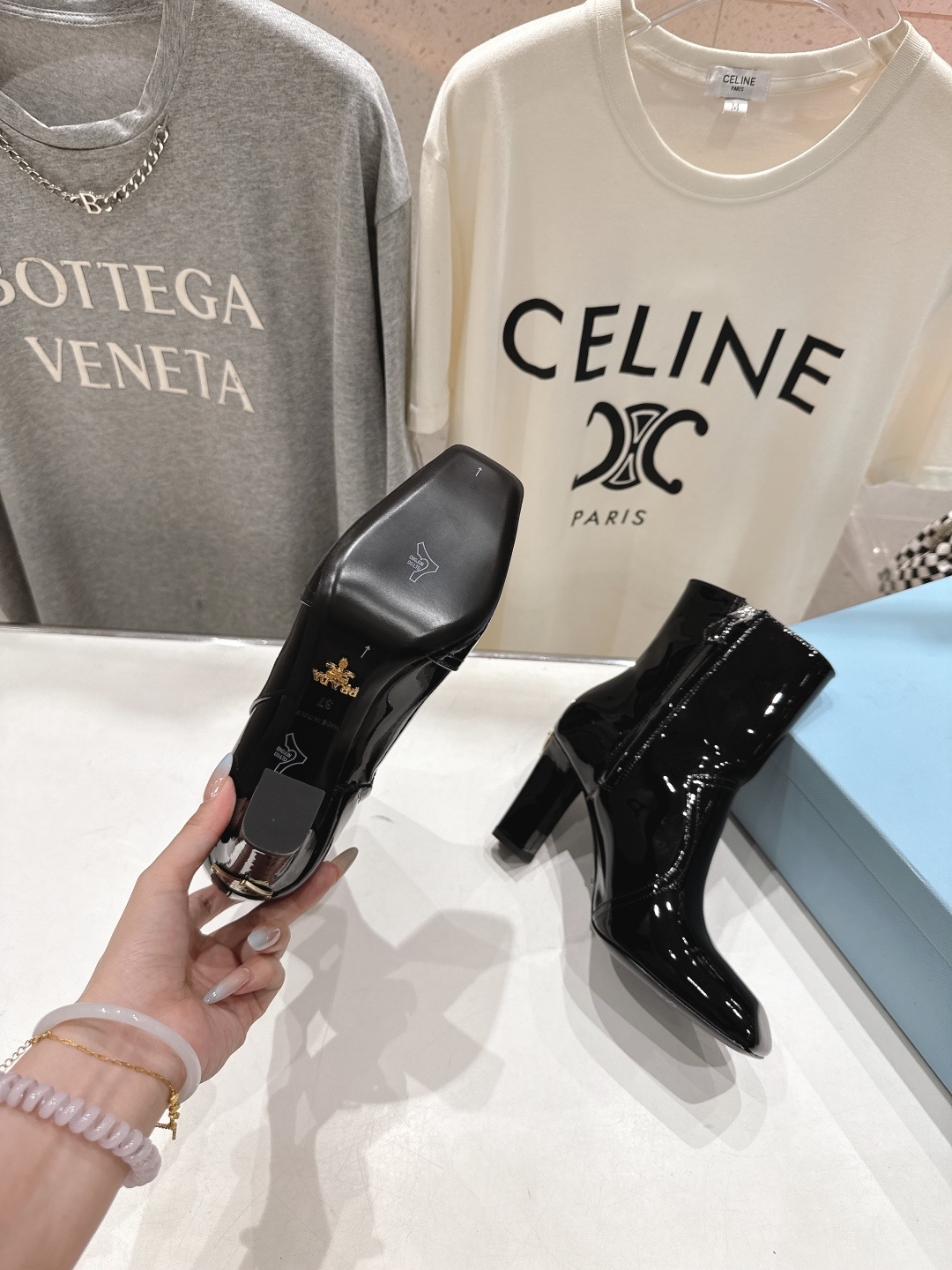 高版本出厂 Prada*普拉达P家F025 2025ss秋冬新品三角扣切尔西高跟短靴时髦百搭nice单品