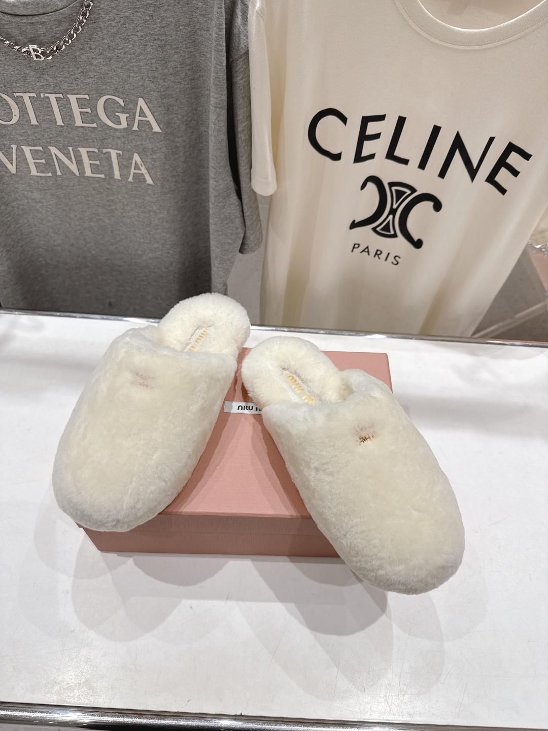 高版本出厂 MiuMiu/缪缪 2025ss秋冬新款勃肯包头毛毛拖鞋毛毛鞋缪缪又让我重新爱了它一次!这季