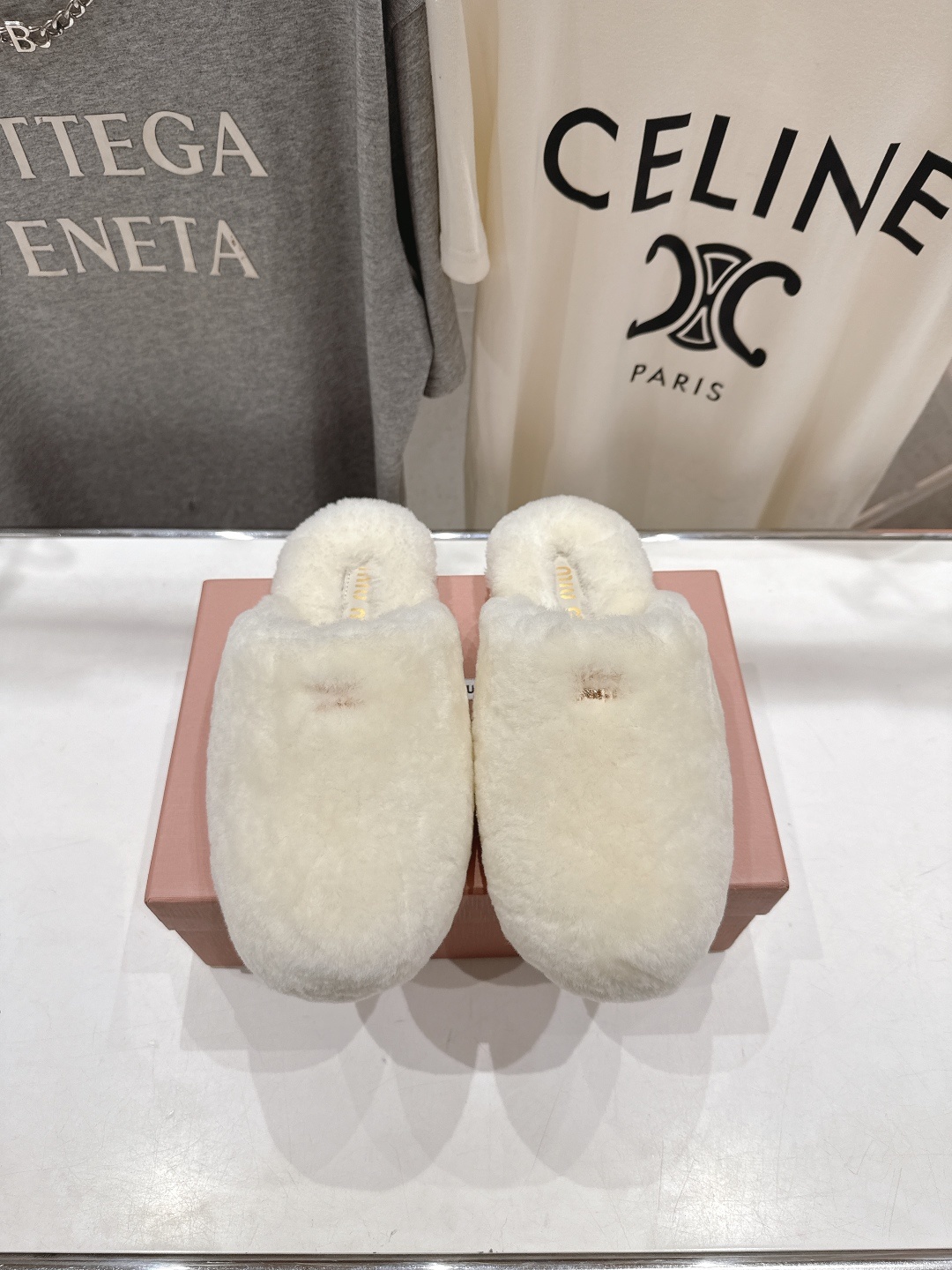 高版本出厂 MiuMiu/缪缪 2025ss秋冬新款勃肯包头毛毛拖鞋毛毛鞋缪缪又让我重新爱了它一次!这季
