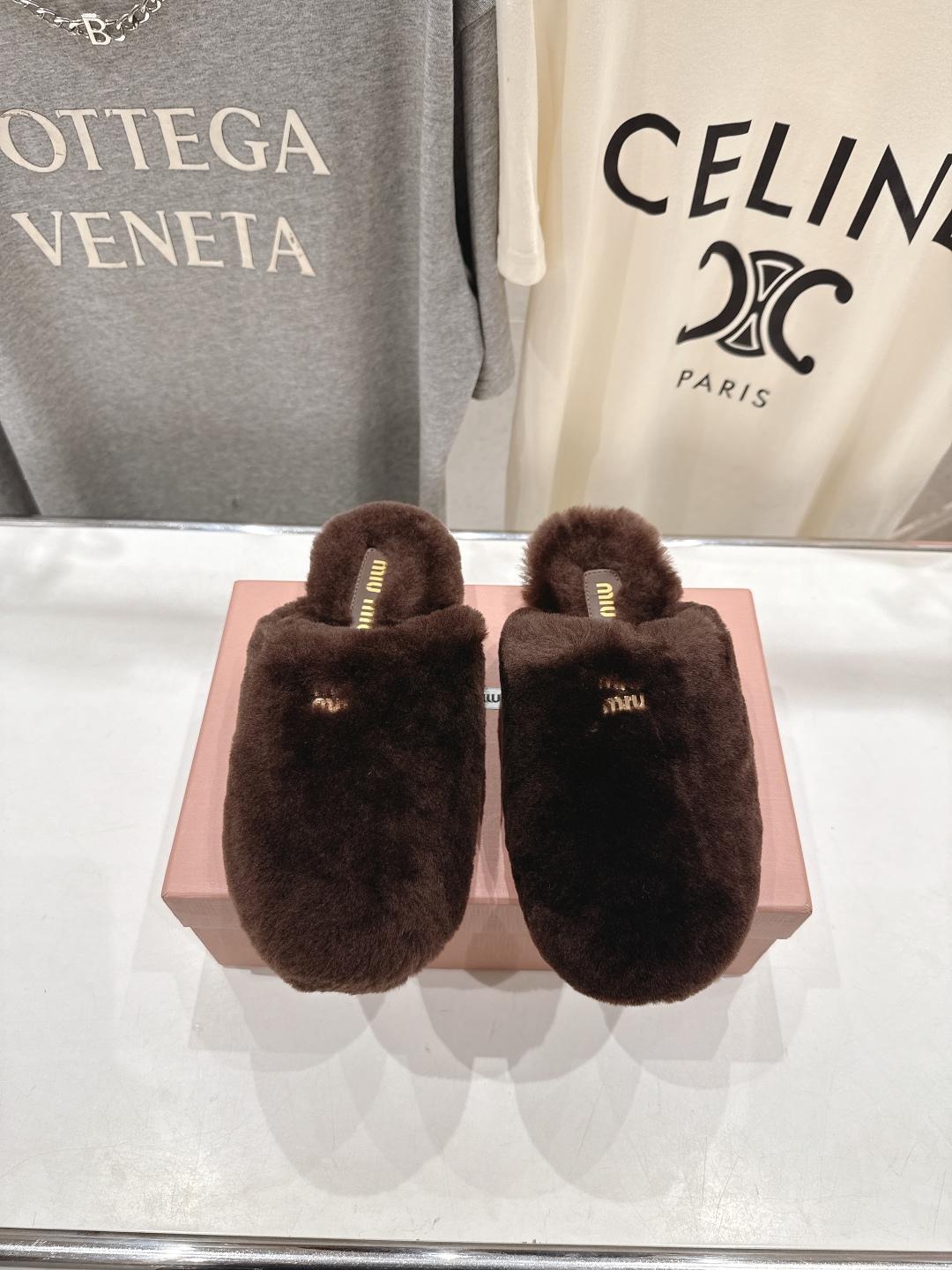 高版本出厂 MiuMiu/缪缪 2025ss秋冬新款勃肯包头毛毛拖鞋毛毛鞋缪缪又让我重新爱了它一次！这季