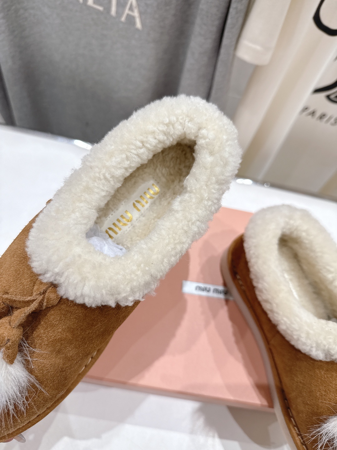 高版本出厂 MiuMiu/缪缪2025ss秋冬走秀款F027·流苏厚底毛毛鞋一脚蹬单鞋经常出现在各大时装