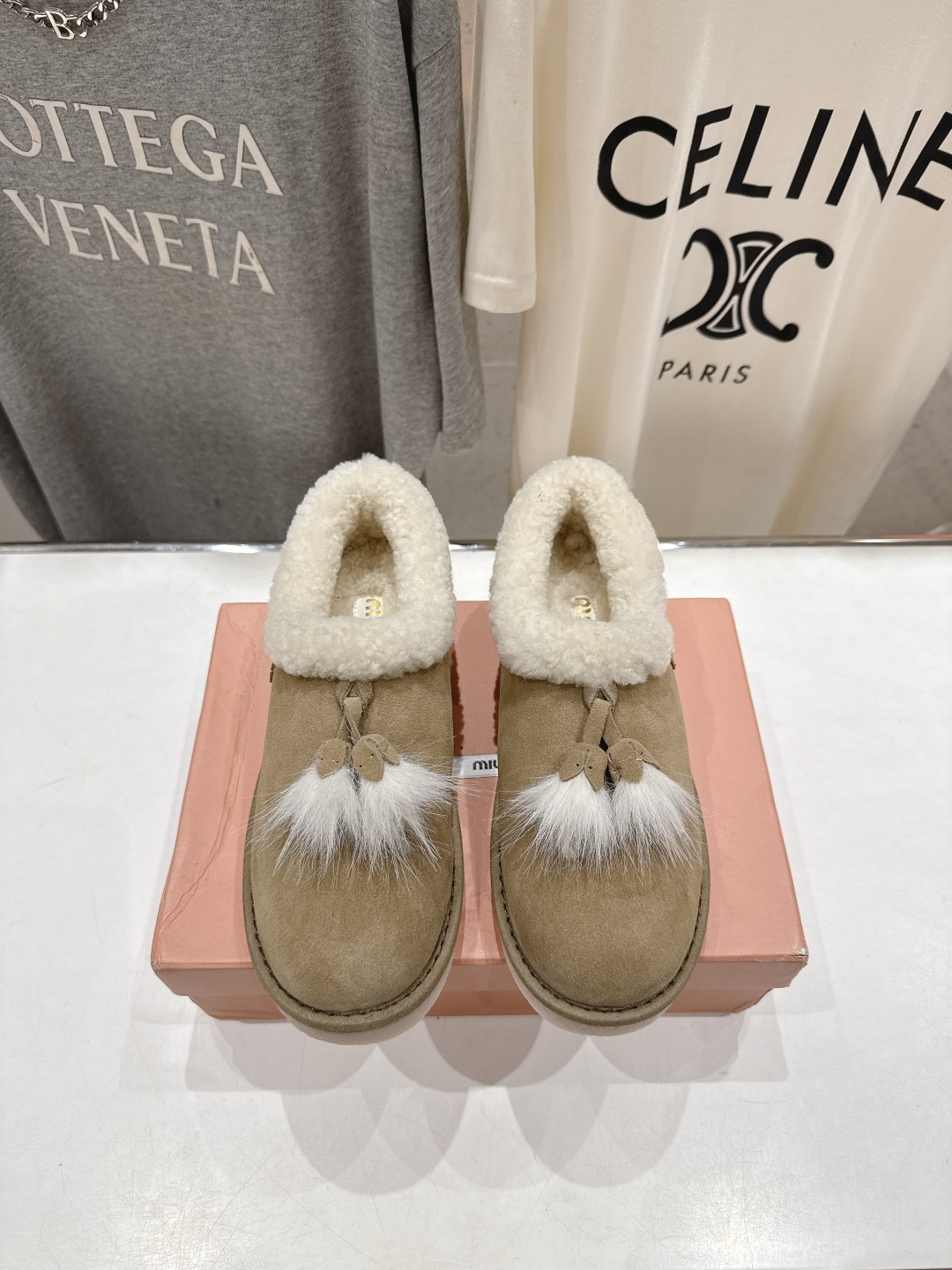 高版本出厂 MiuMiu/缪缪2025ss秋冬走秀款F027·流苏厚底毛毛鞋一脚蹬单鞋经常出现在各大时装