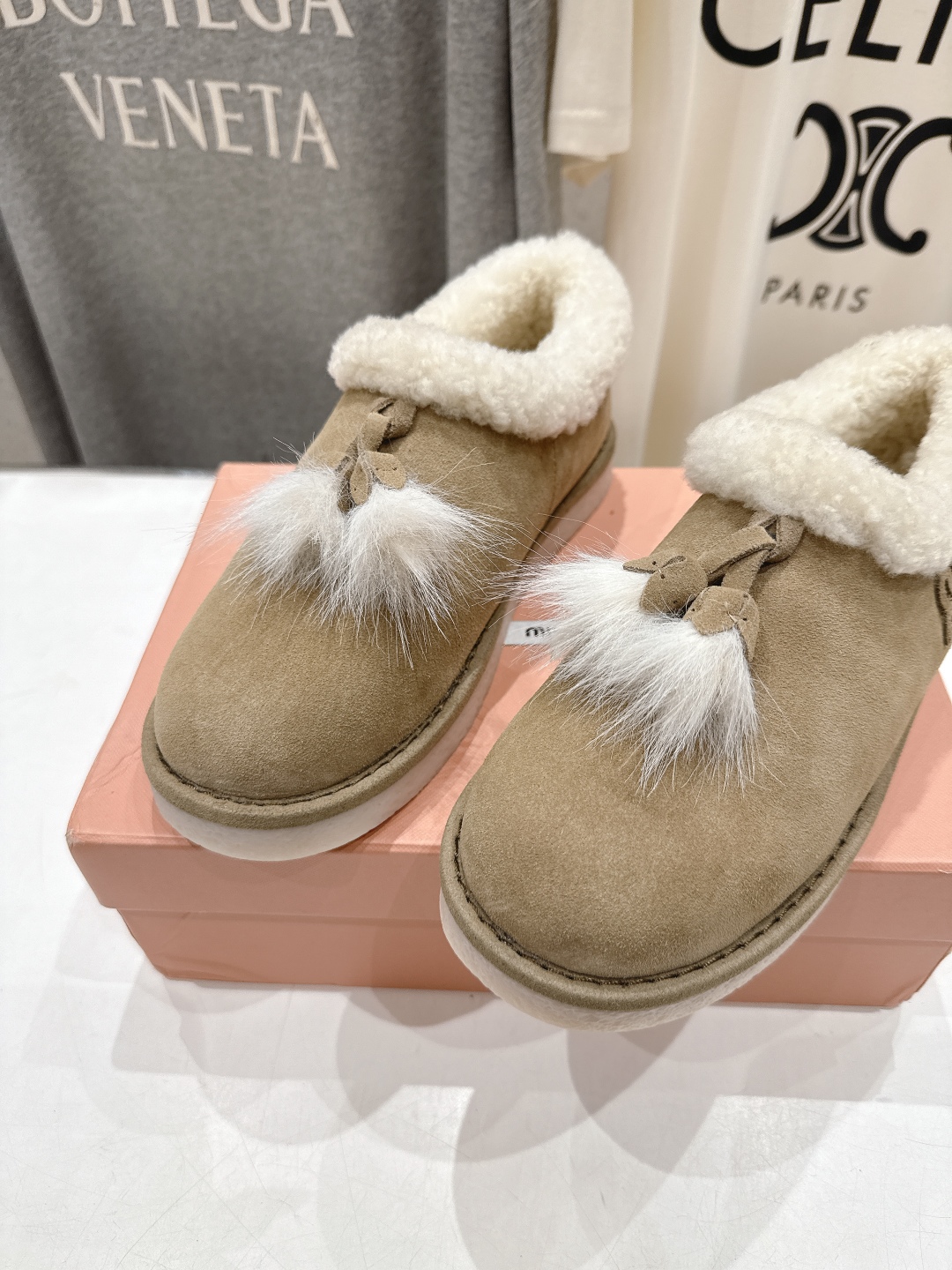 高版本出厂 MiuMiu/缪缪2025ss秋冬走秀款F027·流苏厚底毛毛鞋一脚蹬单鞋经常出现在各大时装