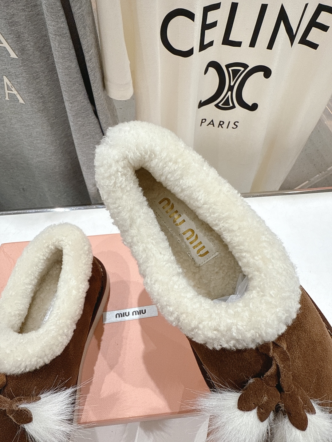 高版本出厂 MiuMiu/缪缪2025ss秋冬走秀款F027·流苏厚底毛毛鞋一脚蹬单鞋经常出现在各大时装