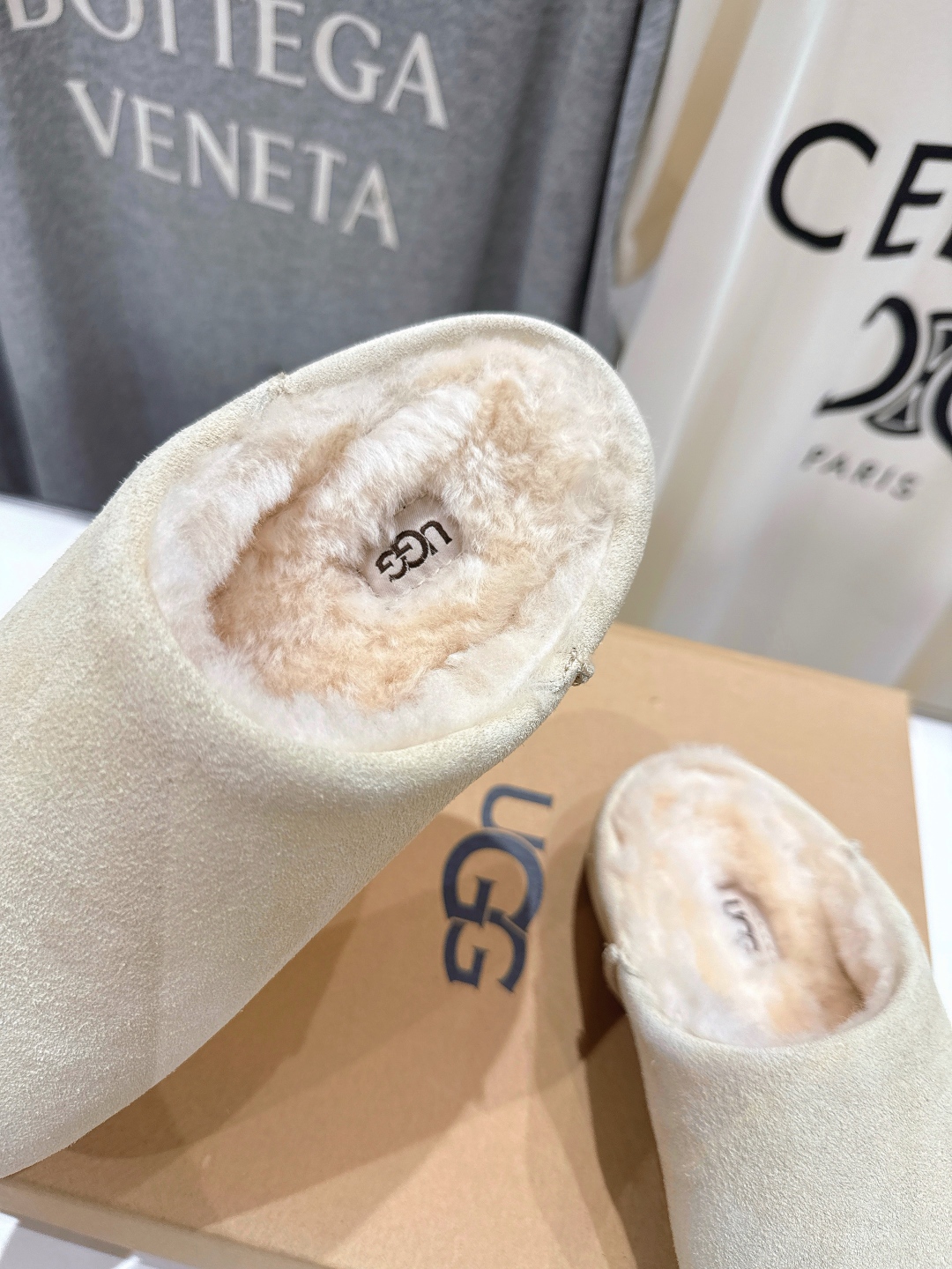 高版本出厂 UGG冬季2025ss新款时尚厚底一脚蹬羊毛拖鞋雪地靴 采用A级隆丰皮毛一体 整体鞋子非常漂
