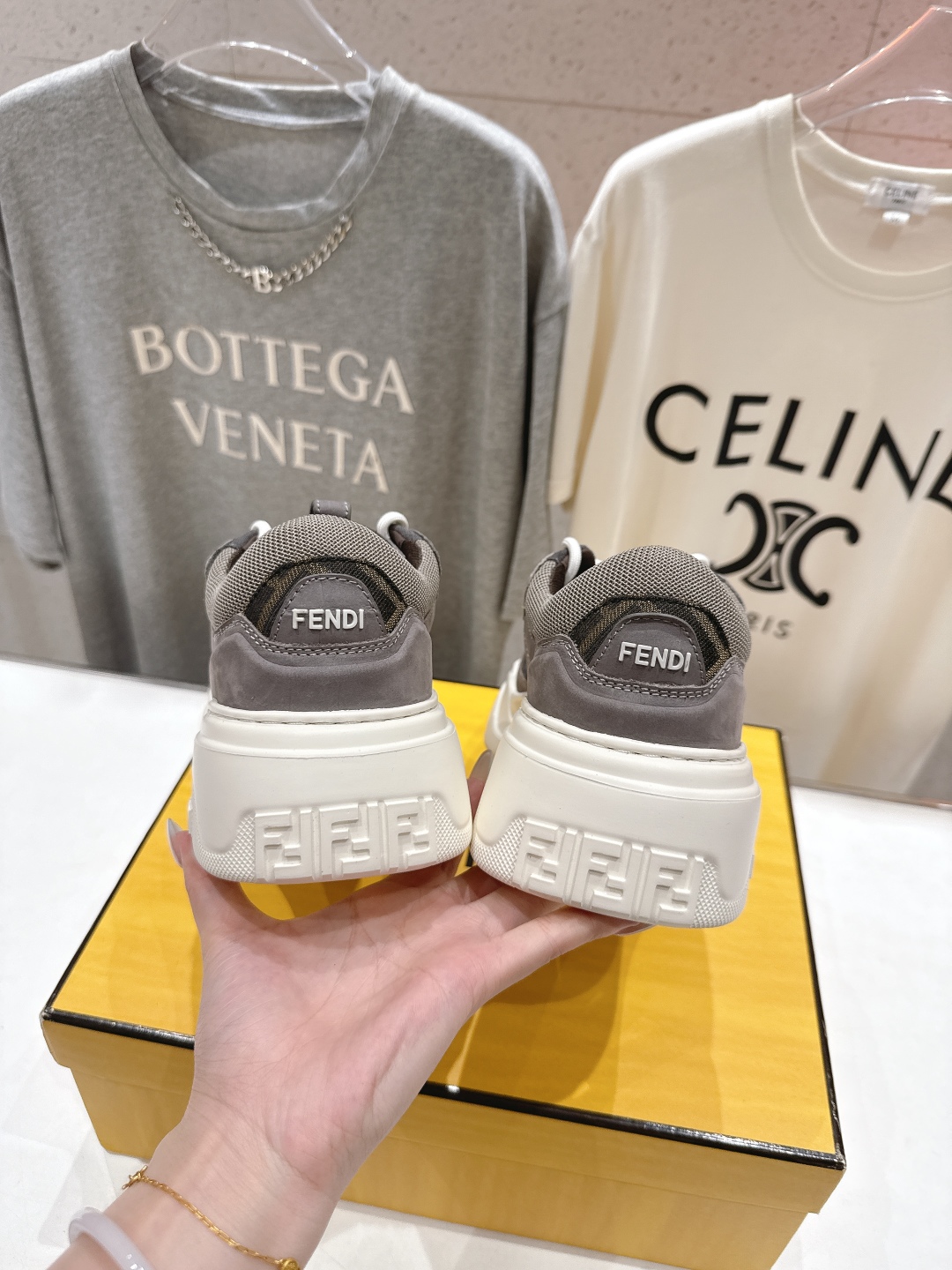 高版本出厂 只有男款 Fendi/芬迪2025ss新款 First 1系列网面系带厚底男士休闲运动鞋顶级