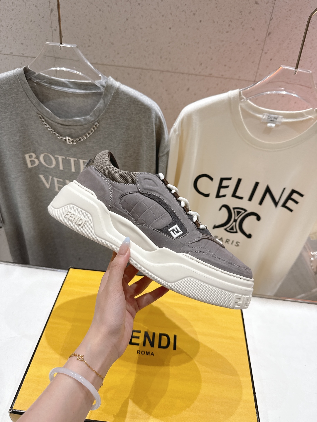 高版本出厂 只有男款 Fendi/芬迪2025ss新款 First 1系列网面系带厚底男士休闲运动鞋顶级