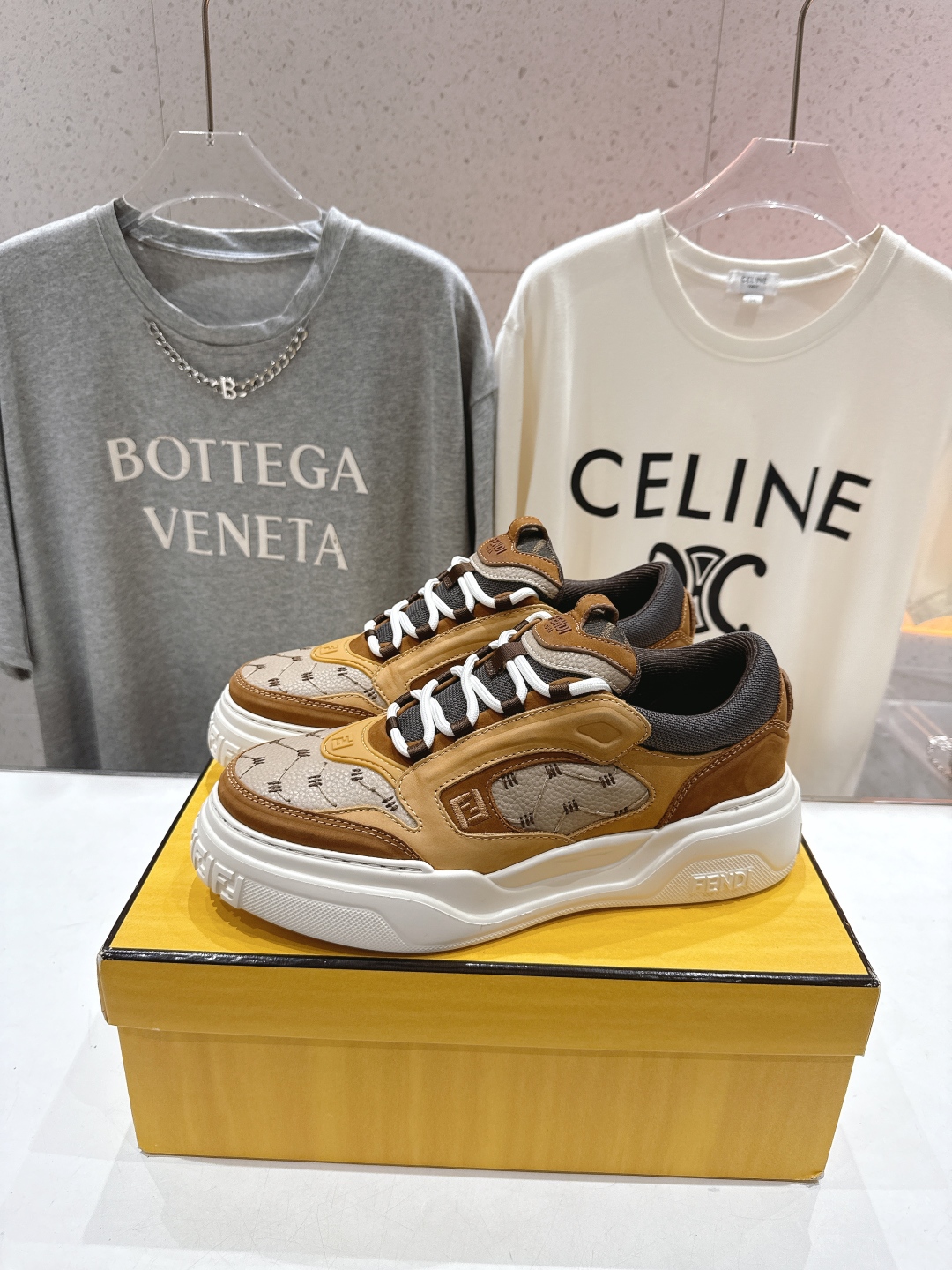 高版本出厂 只有男款 Fendi/芬迪2025ss新款 First 1系列网面系带厚底男士休闲运动鞋顶级
