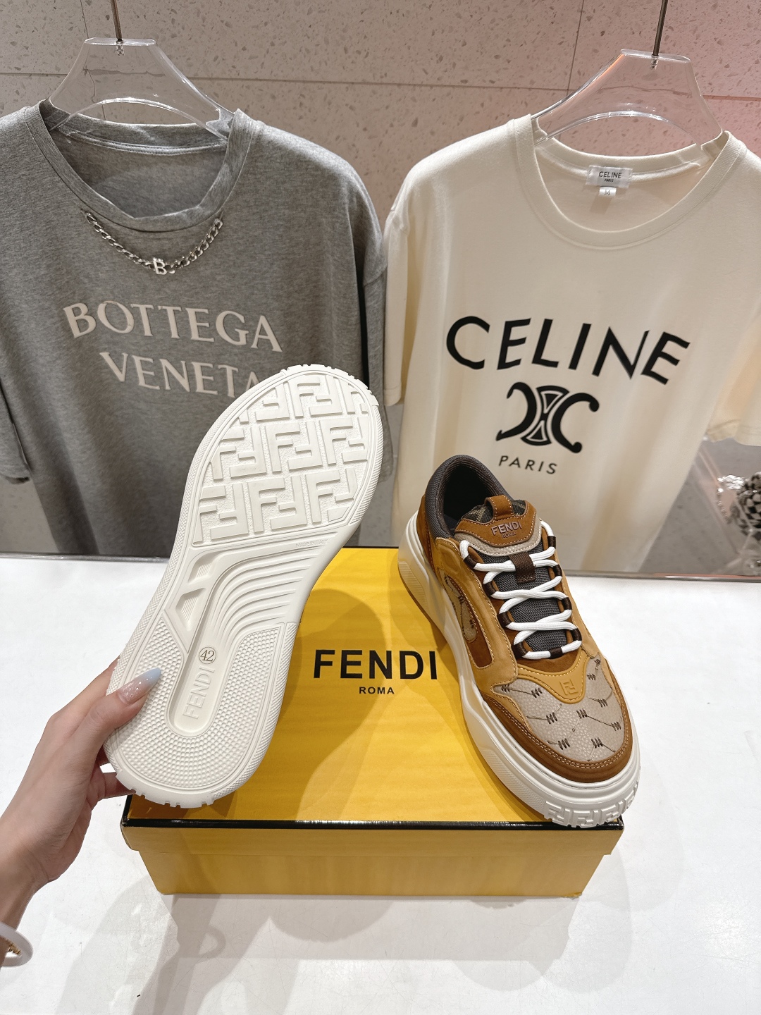 高版本出厂 只有男款 Fendi/芬迪2025ss新款 First 1系列网面系带厚底男士休闲运动鞋顶级
