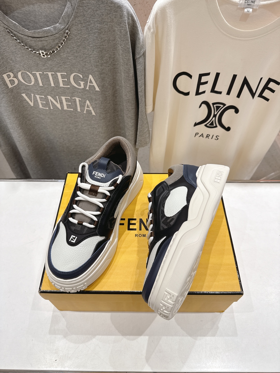 高版本出厂 只有男款 Fendi/芬迪2025ss新款 First 1系列网面系带厚底男士休闲运动鞋顶级