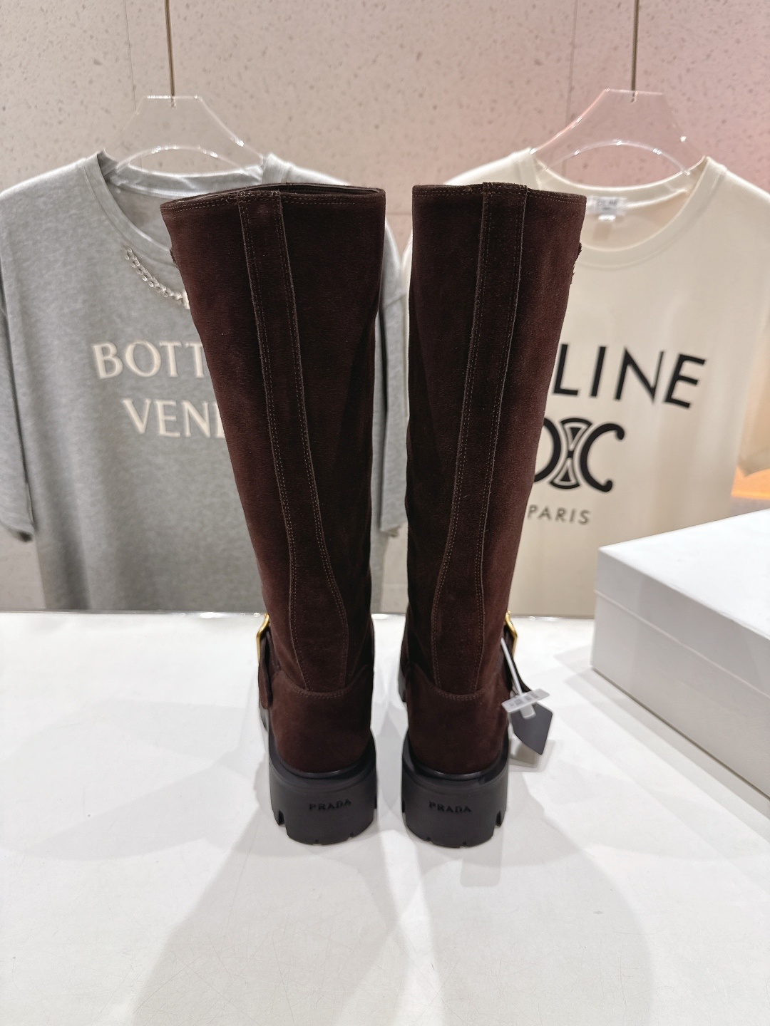 高版本出厂 prada/普拉达F029 2025ss秋冬新款三角扣厚底长靴马丁靴,非常耐看的一款走秀款长