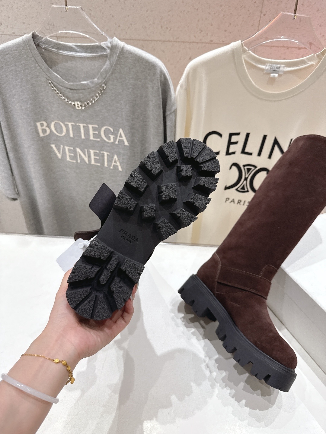 高版本出厂 prada/普拉达F029 2025ss秋冬新款三角扣厚底长靴马丁靴,非常耐看的一款走秀款长