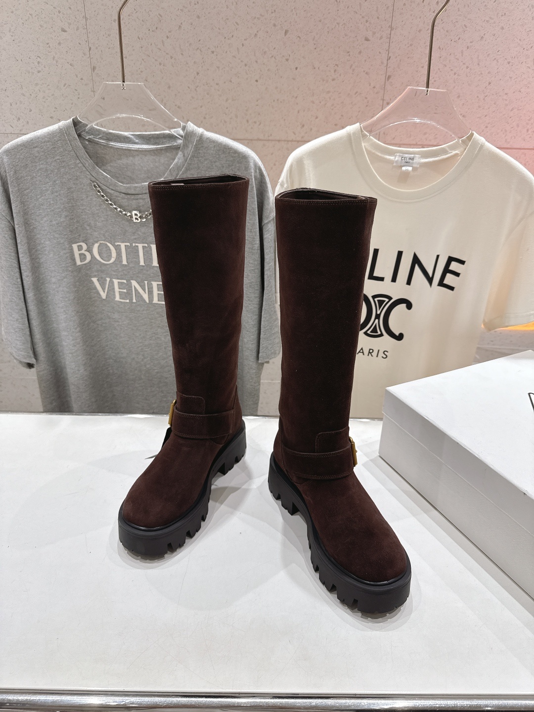 高版本出厂 prada/普拉达F029 2025ss秋冬新款三角扣厚底长靴马丁靴,非常耐看的一款走秀款长
