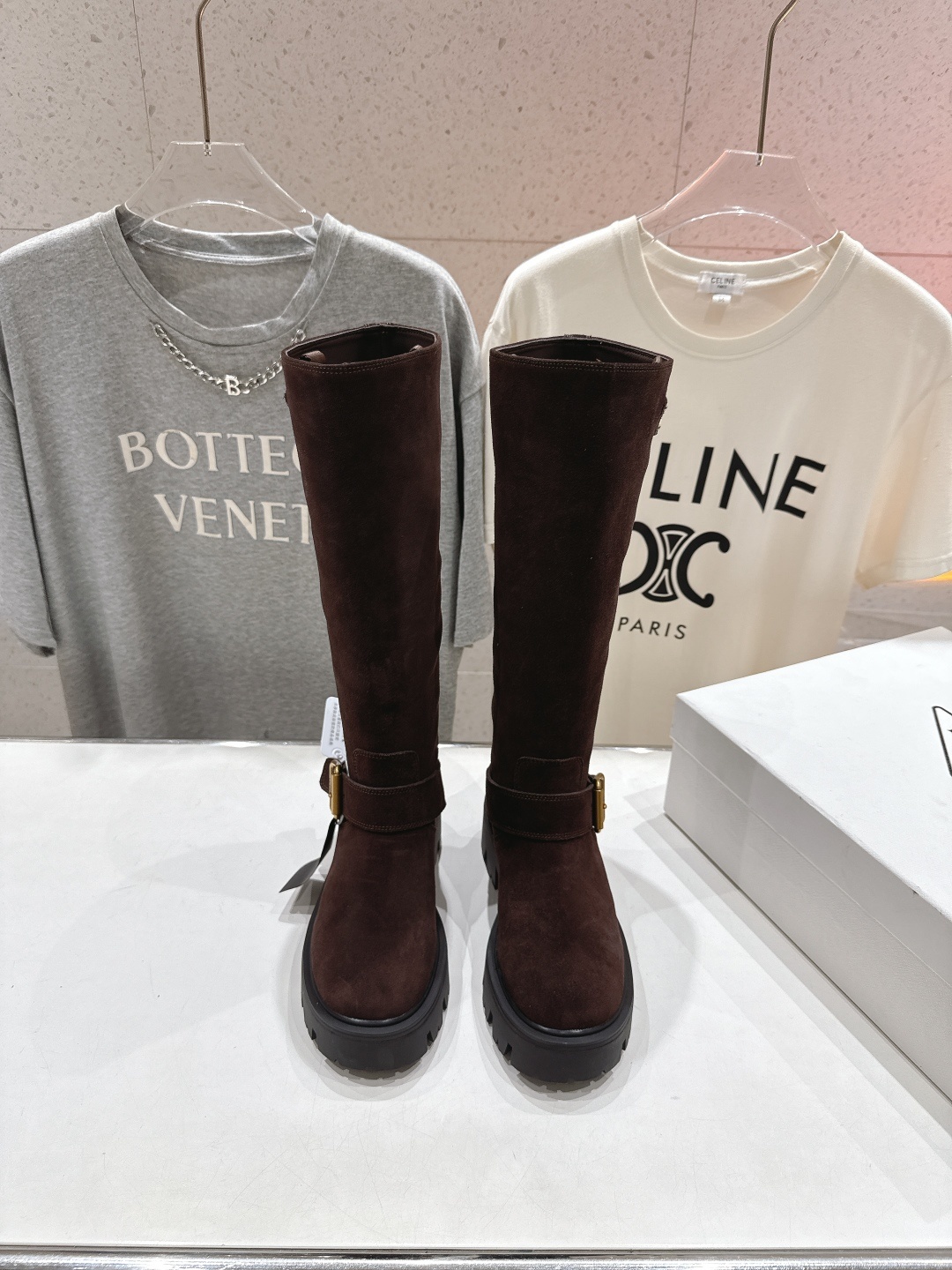 高版本出厂 prada/普拉达F029 2025ss秋冬新款三角扣厚底长靴马丁靴,非常耐看的一款走秀款长