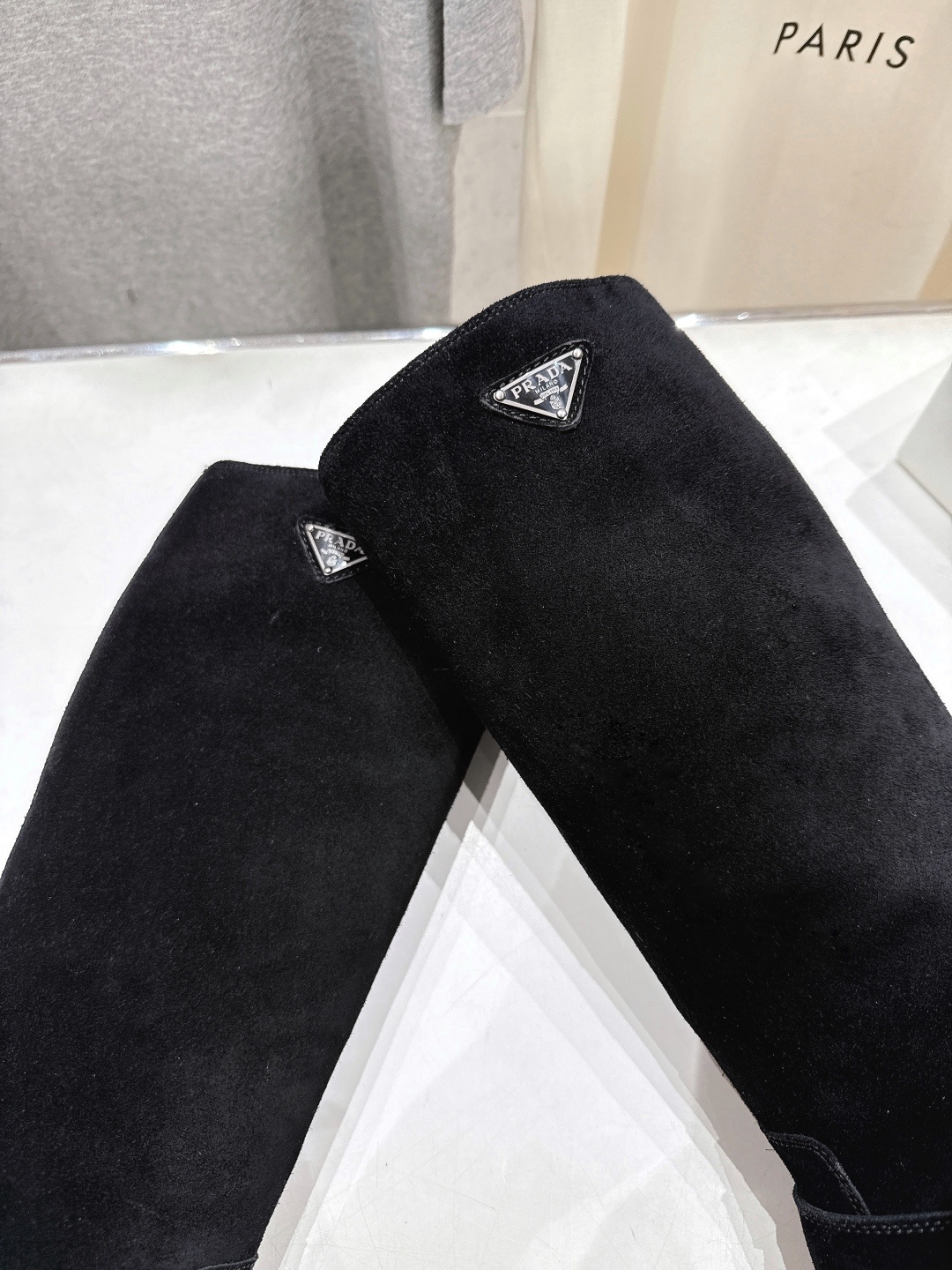 高版本出厂 prada/普拉达F029 2025ss秋冬新款三角扣厚底长靴马丁靴,非常耐看的一款走秀款长