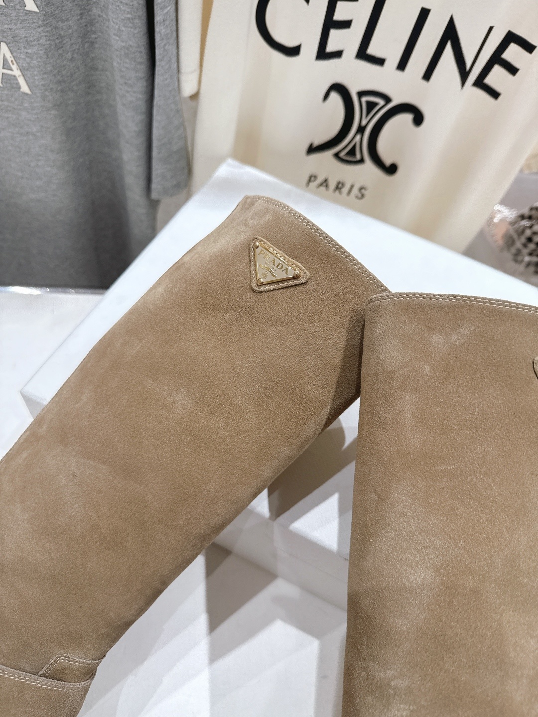 高版本出厂 prada/普拉达F029 2025ss秋冬新款三角扣厚底长靴马丁靴,非常耐看的一款走秀款长