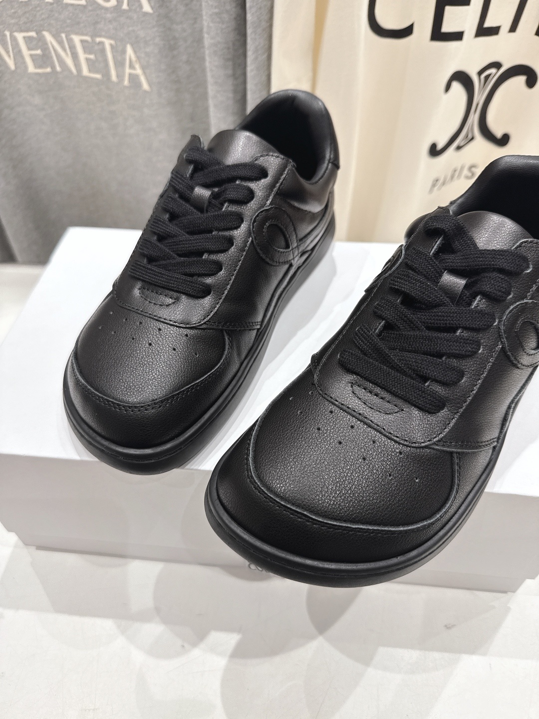 高版本出厂 情侣款 LOEWE/罗意威 25ss秋冬新款Jambo板鞋绑带复古英伦风小白鞋休闲鞋~市场高