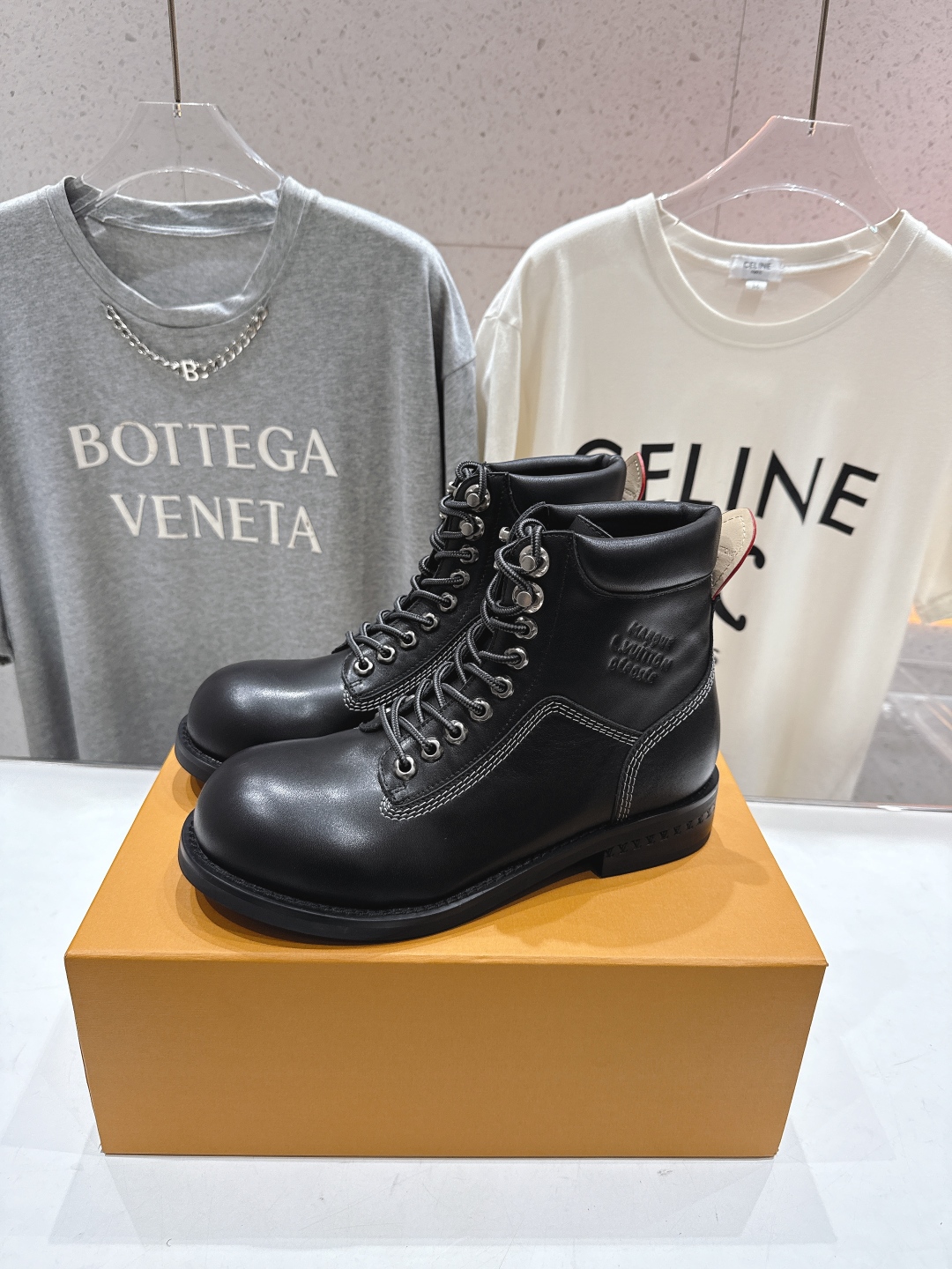 高版本出厂 只有男码 LOUIS VUITTON ss25 LV驴牌新款厚底系带大头鞋男士休闲鞋高帮小短
