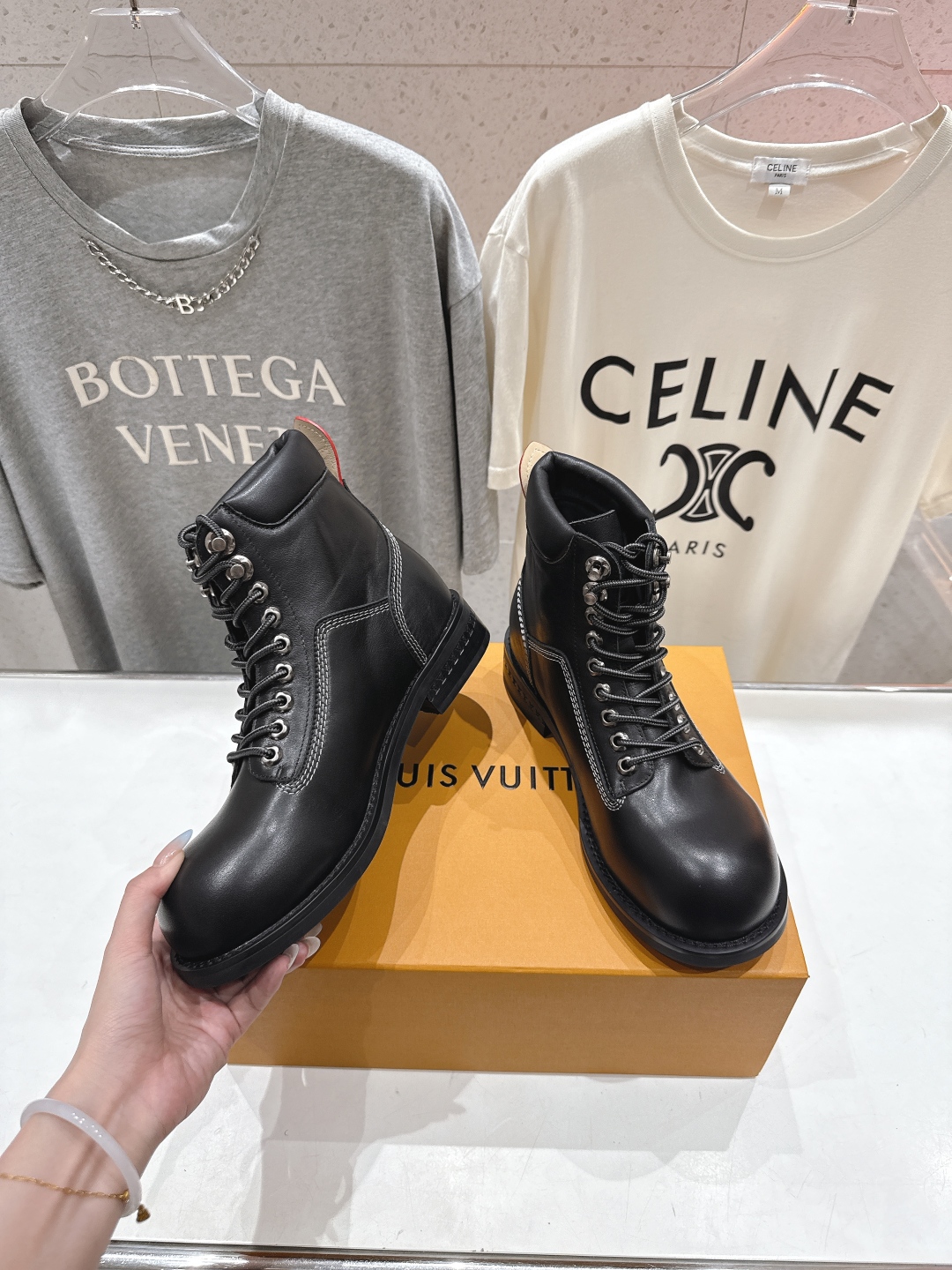 高版本出厂 只有男码 LOUIS VUITTON ss25 LV驴牌新款厚底系带大头鞋男士休闲鞋高帮小短