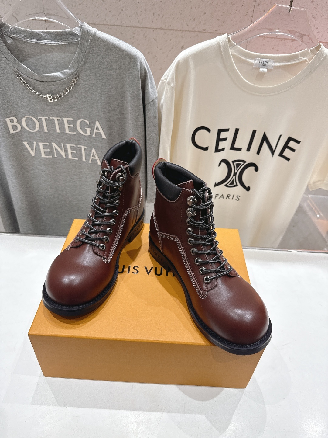 高版本出厂 只有男码 LOUIS VUITTON ss25 LV驴牌新款厚底系带大头鞋男士休闲鞋高帮小短
