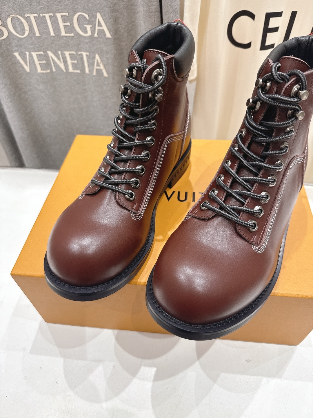 高版本出厂 只有男码 LOUIS VUITTON ss25 LV驴牌新款厚底系带大头鞋男士休闲鞋高帮小短