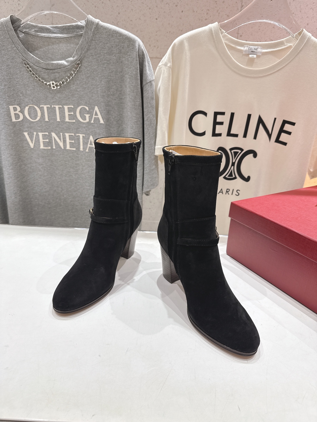 高版本出厂 ～New～顶级制作·Valentino·华伦天奴〰️2025ss秋冬系列新款高跟短靴创新与经